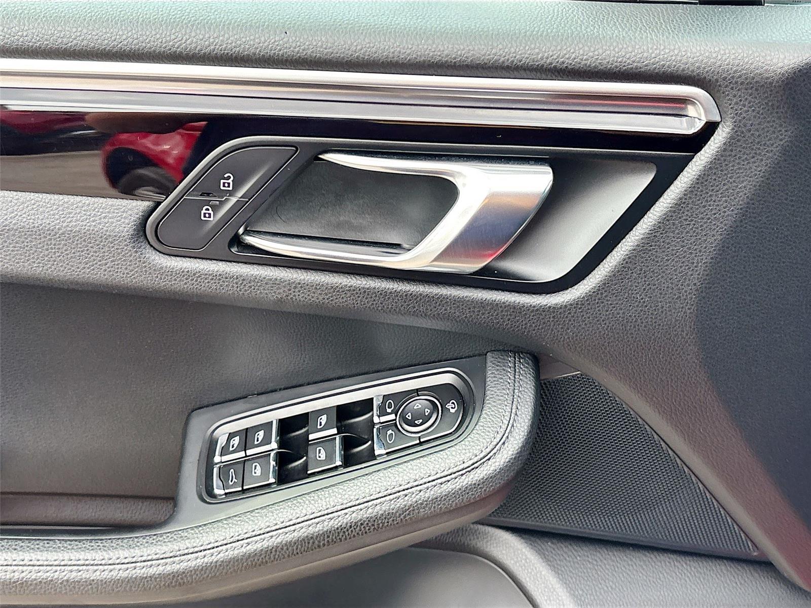 2020 Porsche Macan