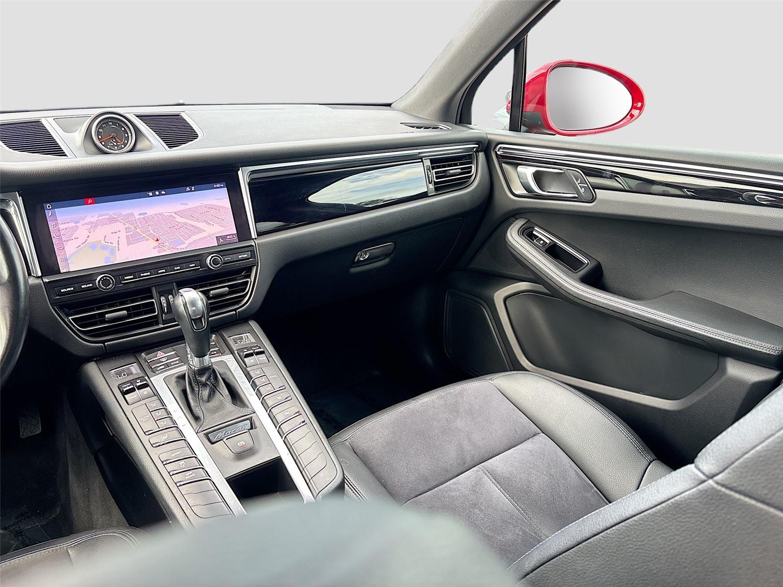 2020 Porsche Macan
