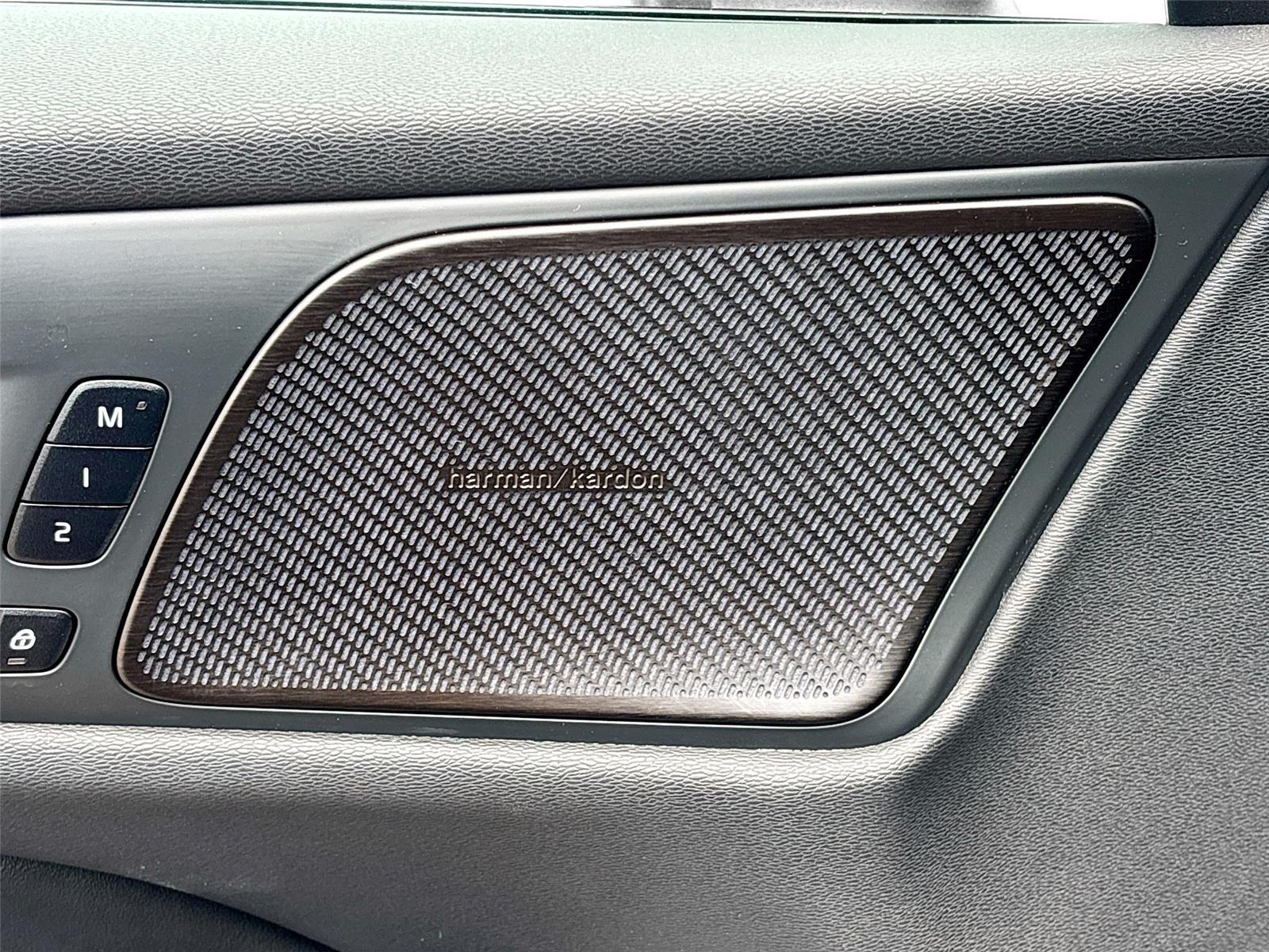 2025 Volvo V60 Cross Country Plus