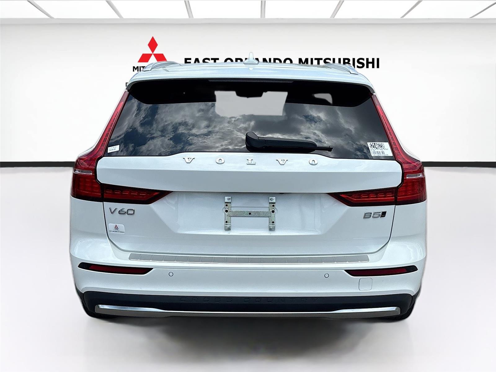 2025 Volvo V60 Cross Country Plus
