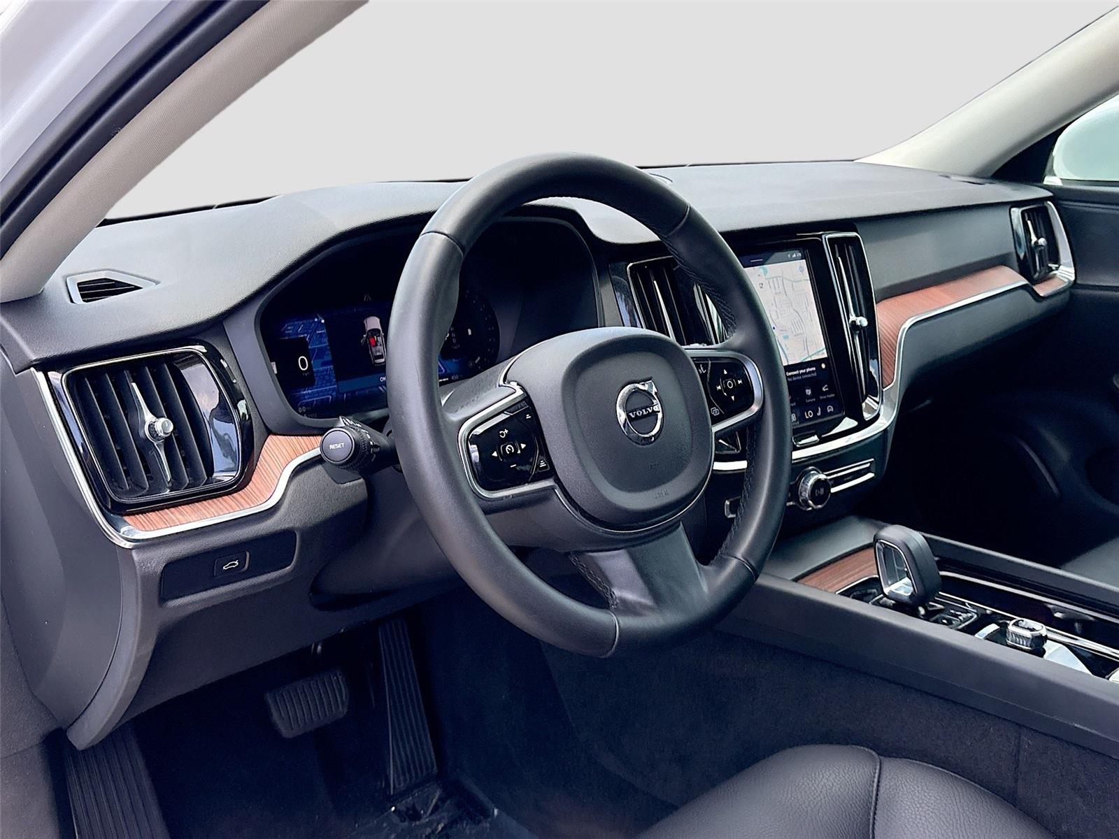 2025 Volvo V60 Cross Country Plus