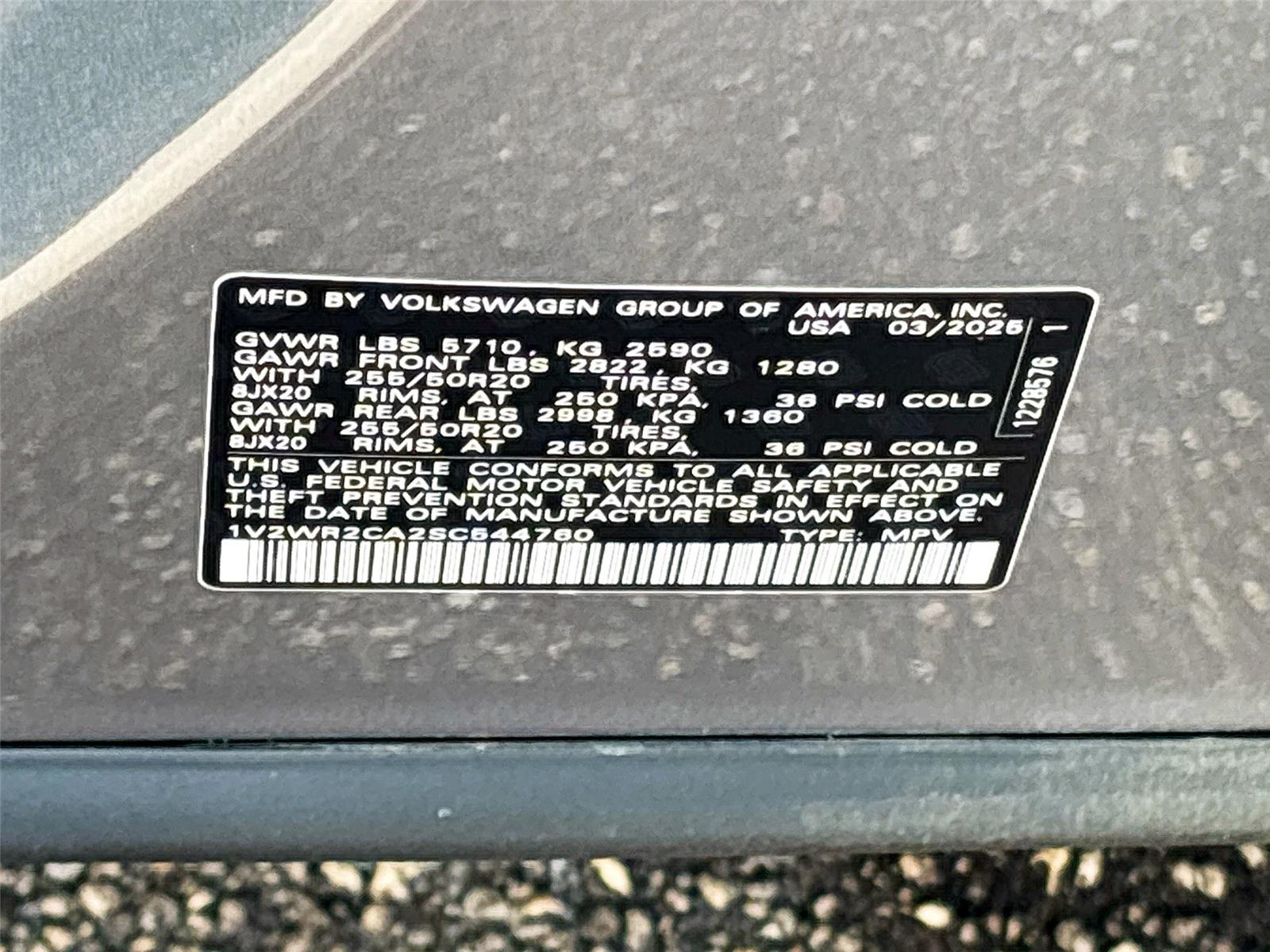 2025 Volkswagen Atlas 2.0T SE w/Technology
