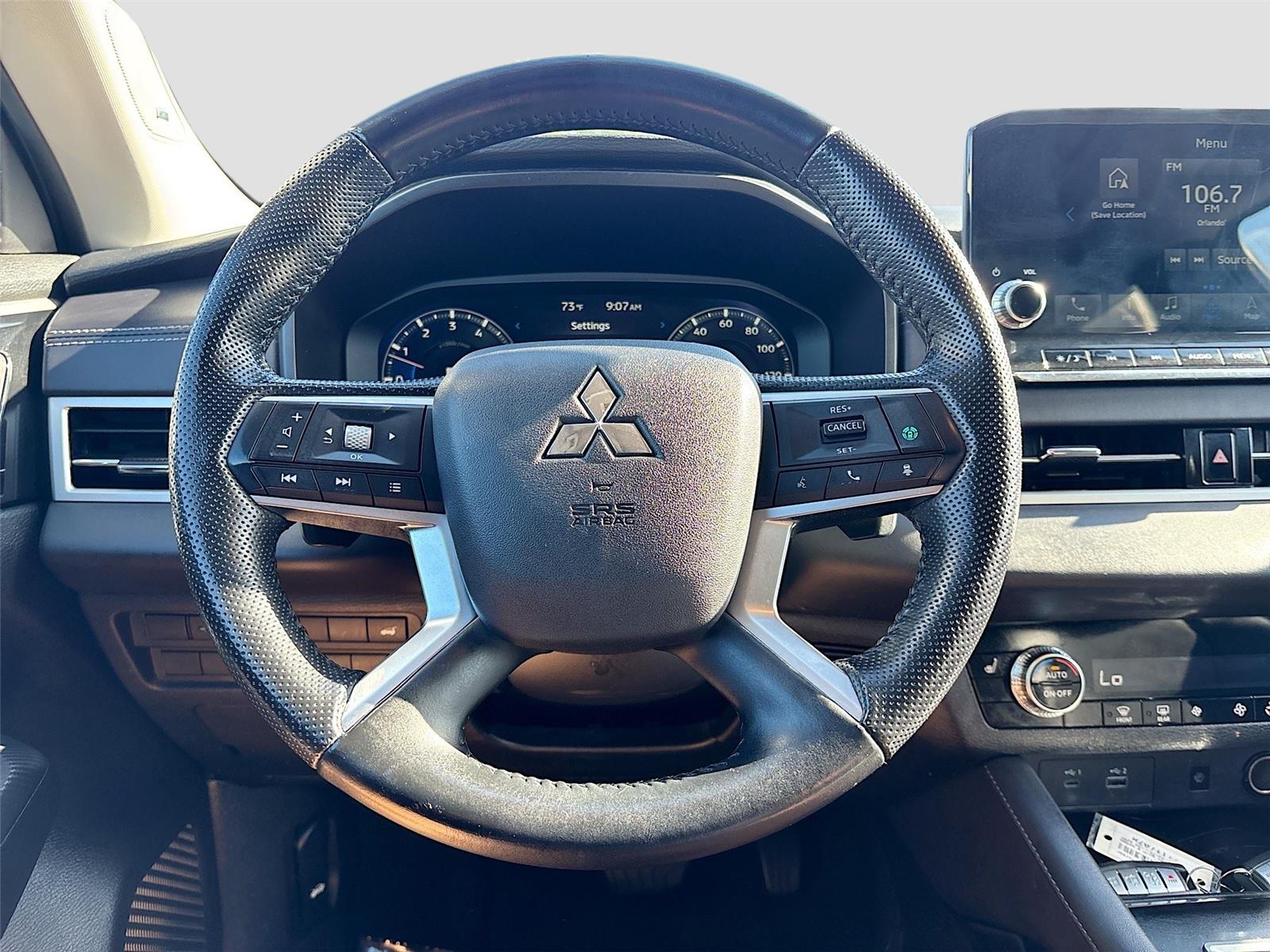 2024 Mitsubishi Outlander SE