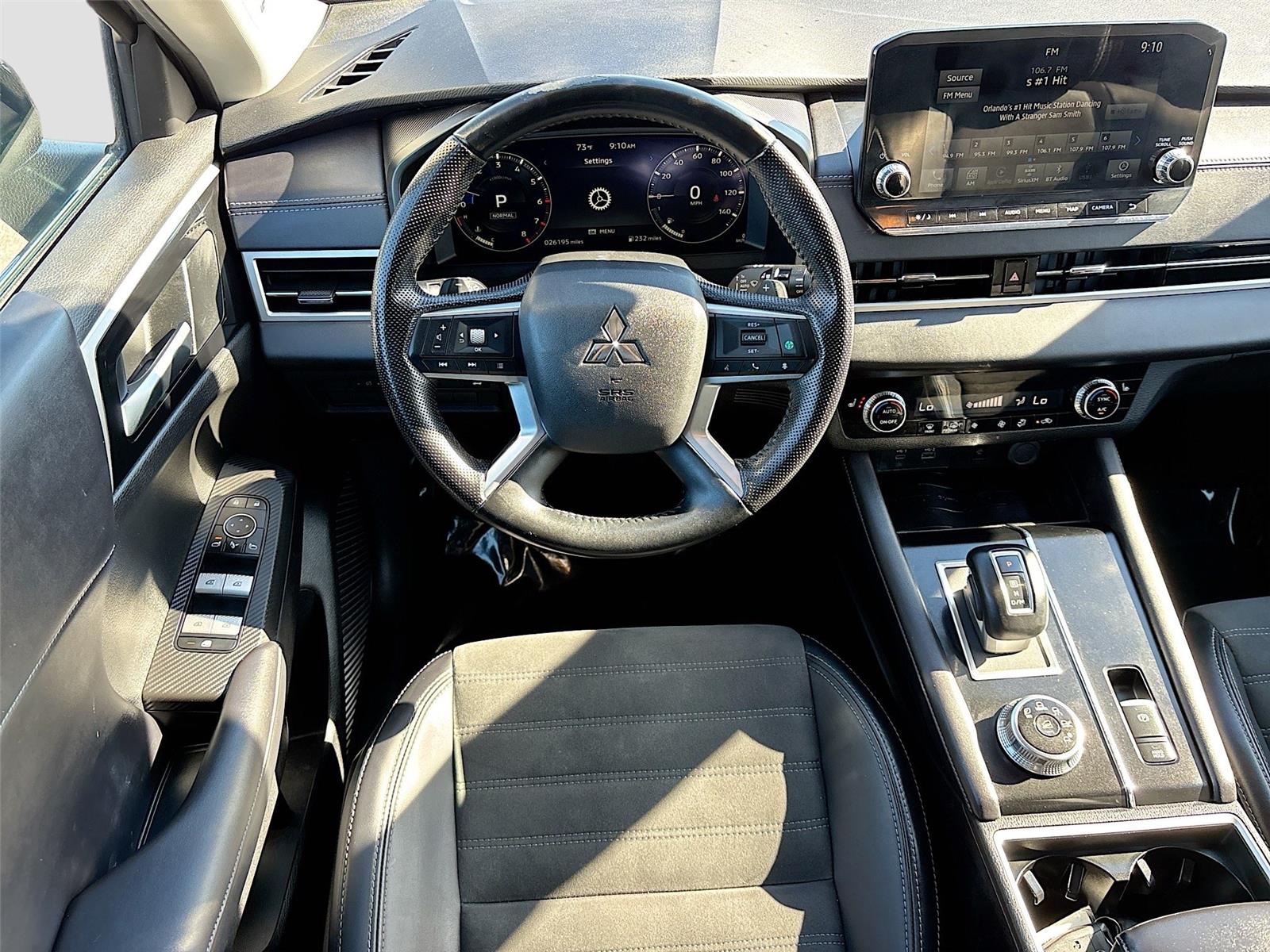2024 Mitsubishi Outlander SE