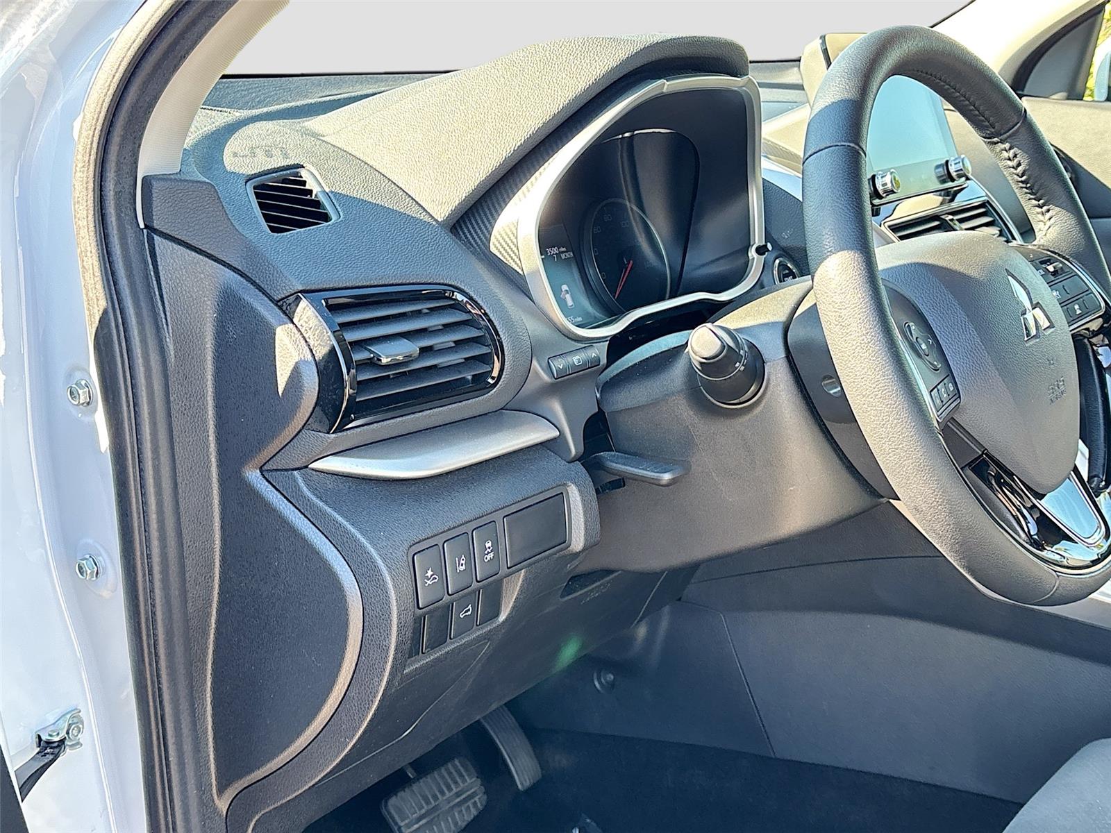 2025 Mitsubishi Eclipse Cross SE