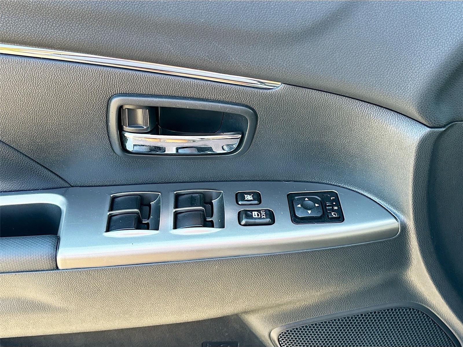 2025 Mitsubishi Outlander Sport SE