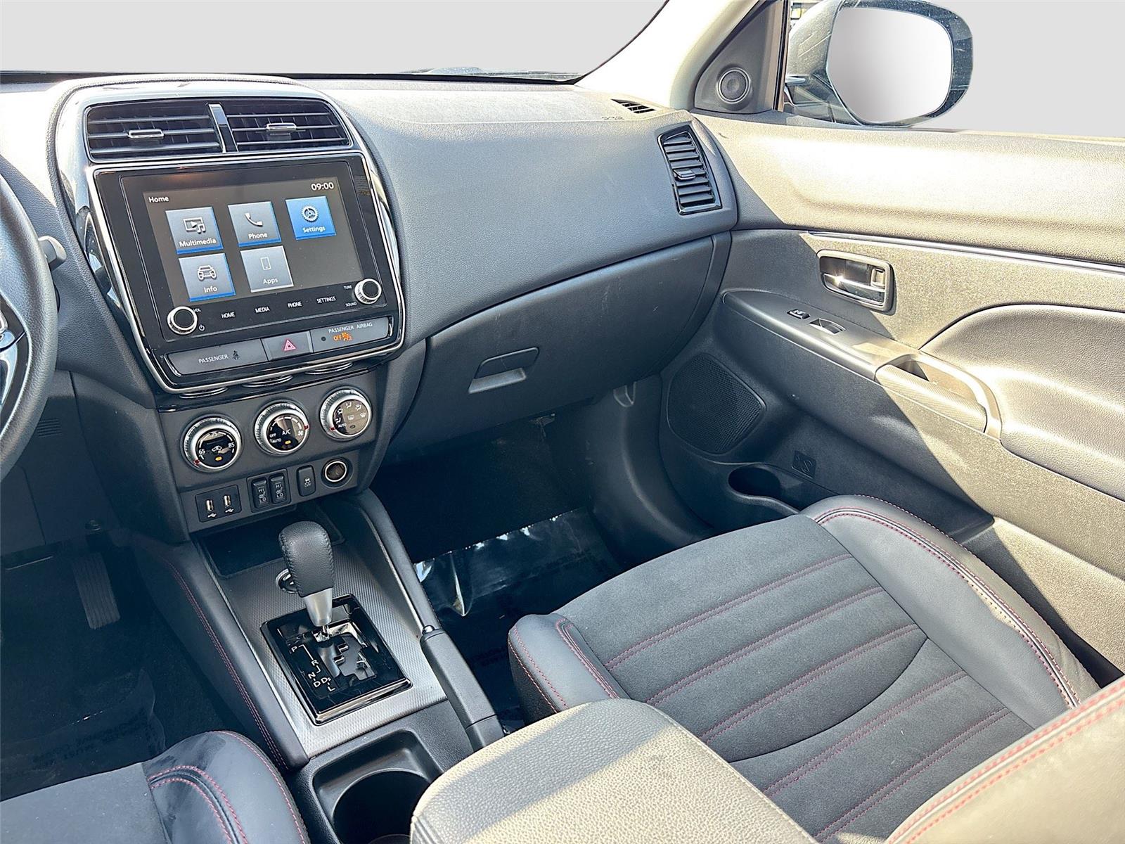 2025 Mitsubishi Outlander Sport SE