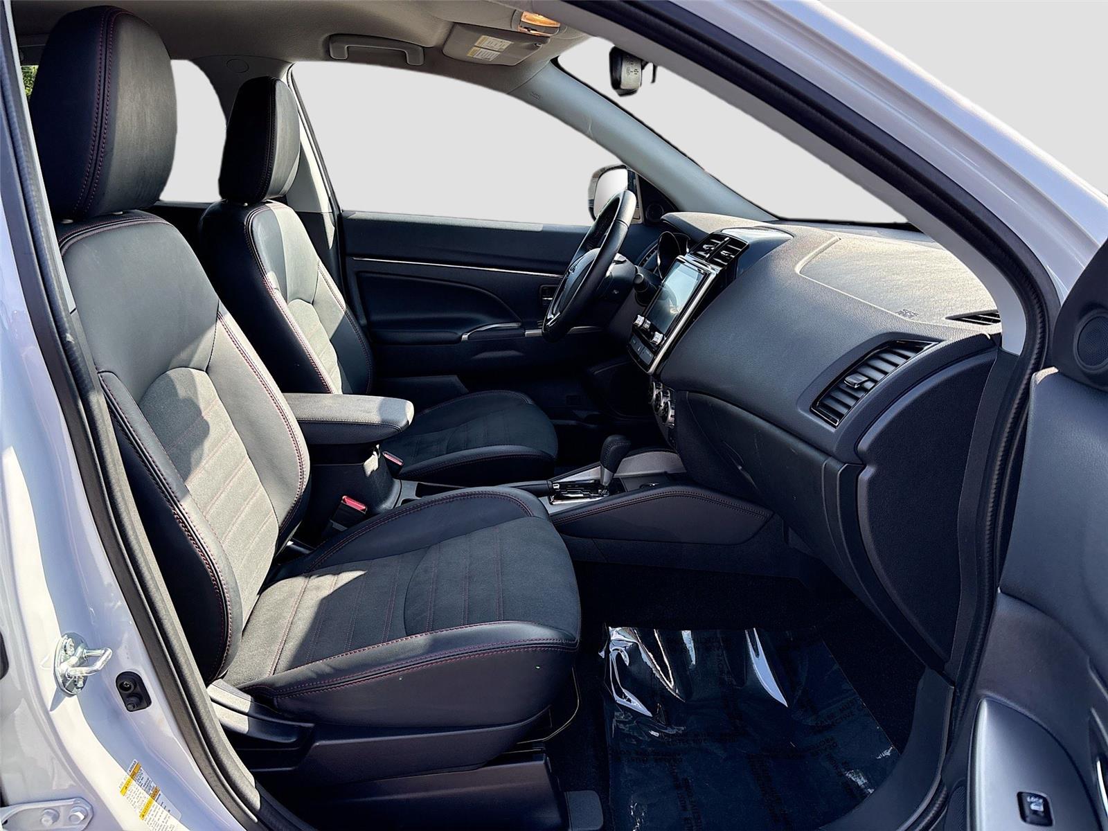 2025 Mitsubishi Outlander Sport SE