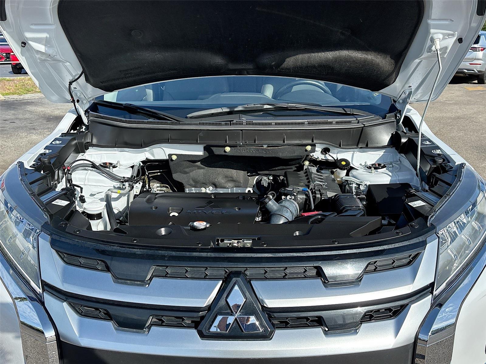 2025 Mitsubishi Outlander Sport SE