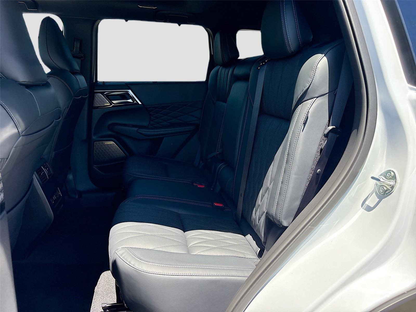 2026 Mitsubishi Outlander SEL