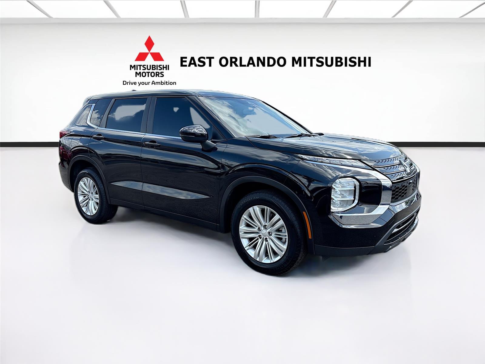 2024 Mitsubishi Outlander ES FWD