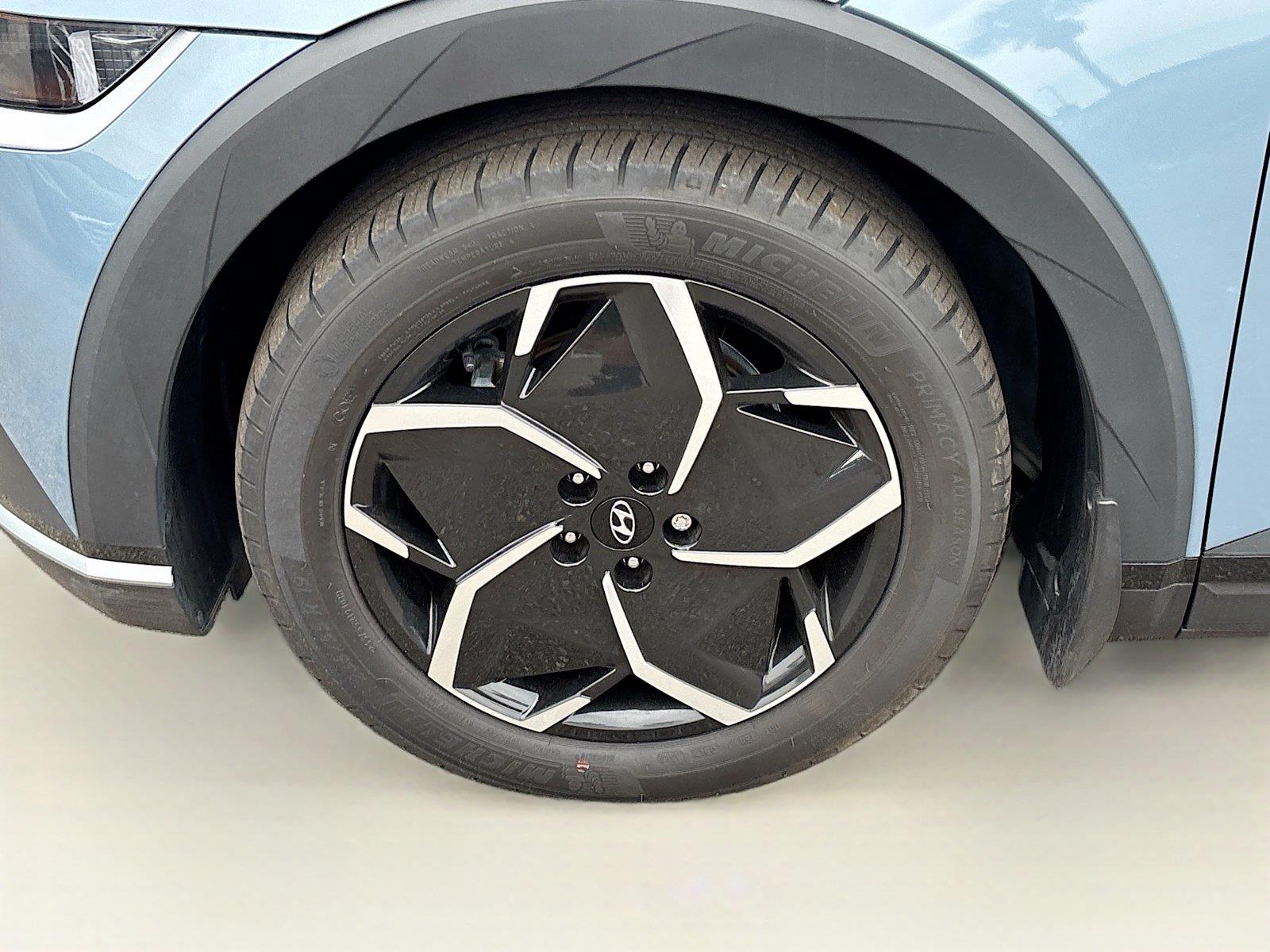 2024 Hyundai IONIQ 5 SE