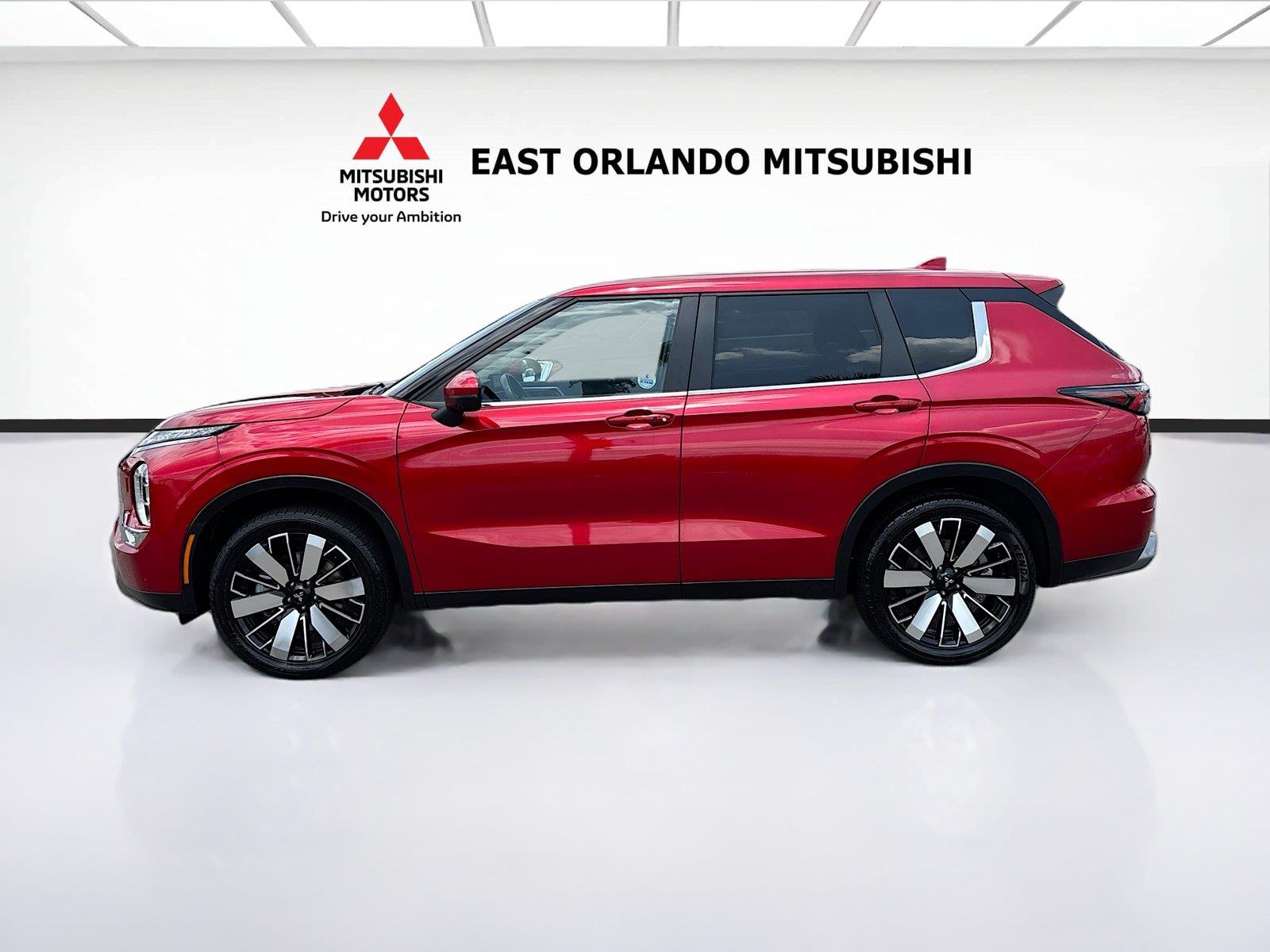 2025 Mitsubishi Outlander SE