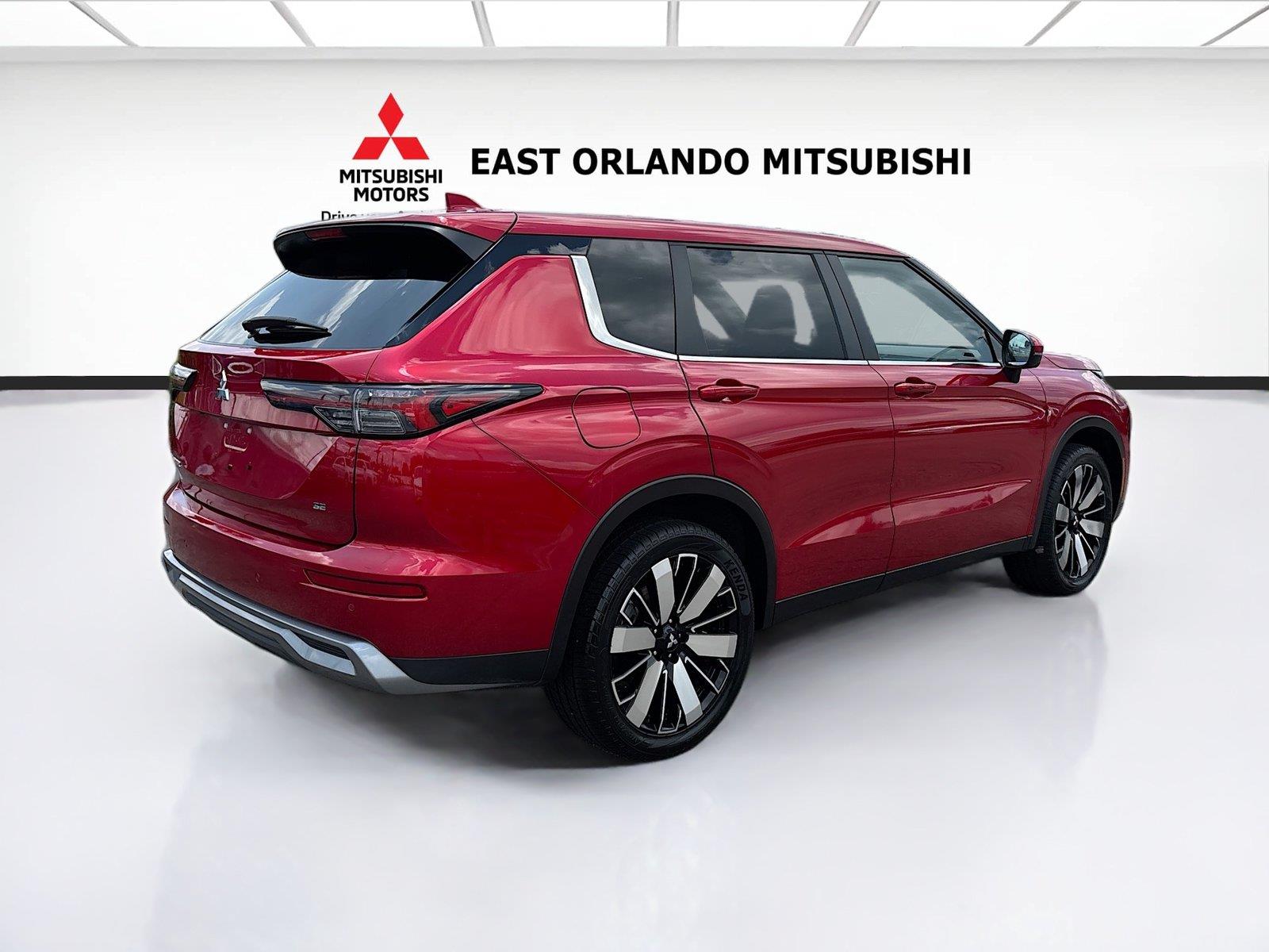 2025 Mitsubishi Outlander SE