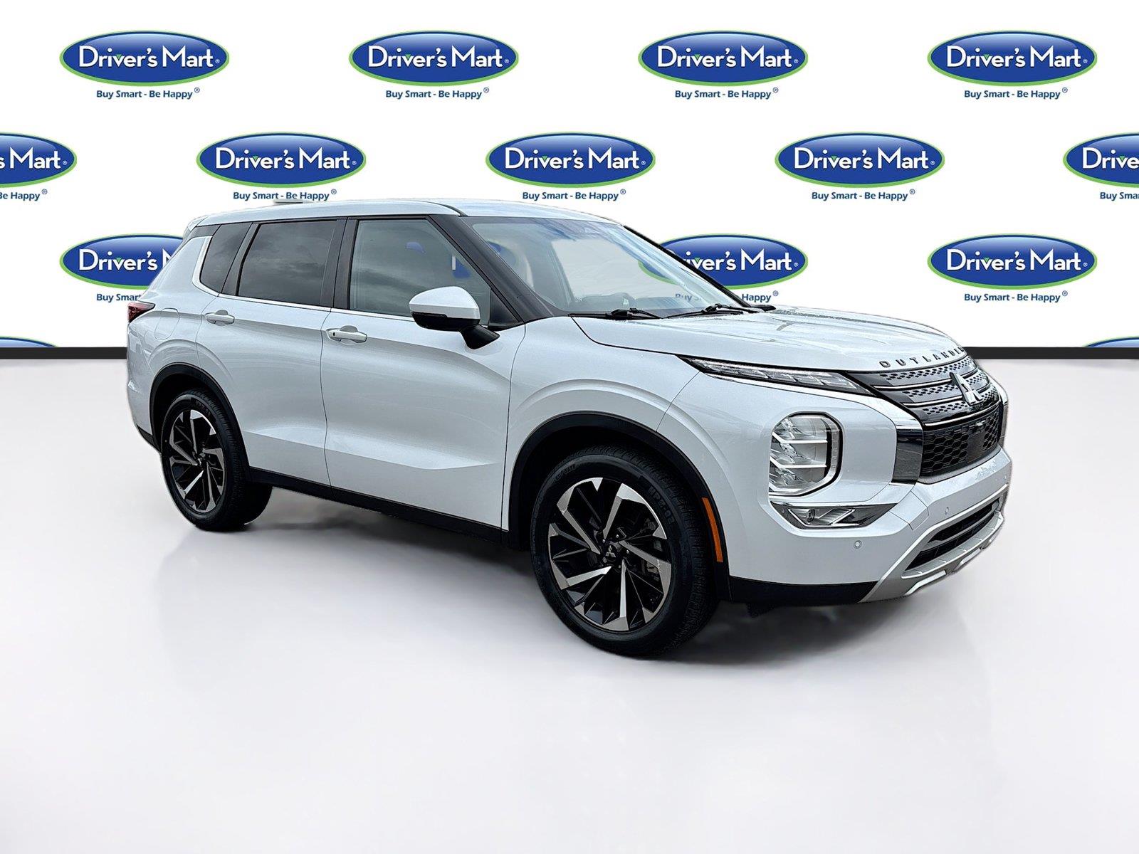 White Diamond 2022 Mitsubishi Outlander SUV / Crossover Front-Wheel Drive Continuously Variable Transmission