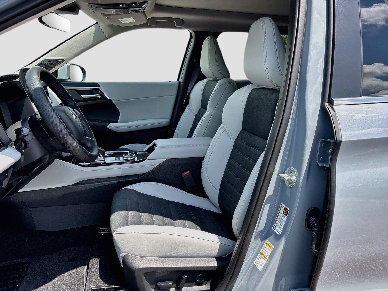 2026 Mitsubishi Outlander Plug-In Hybrid SE