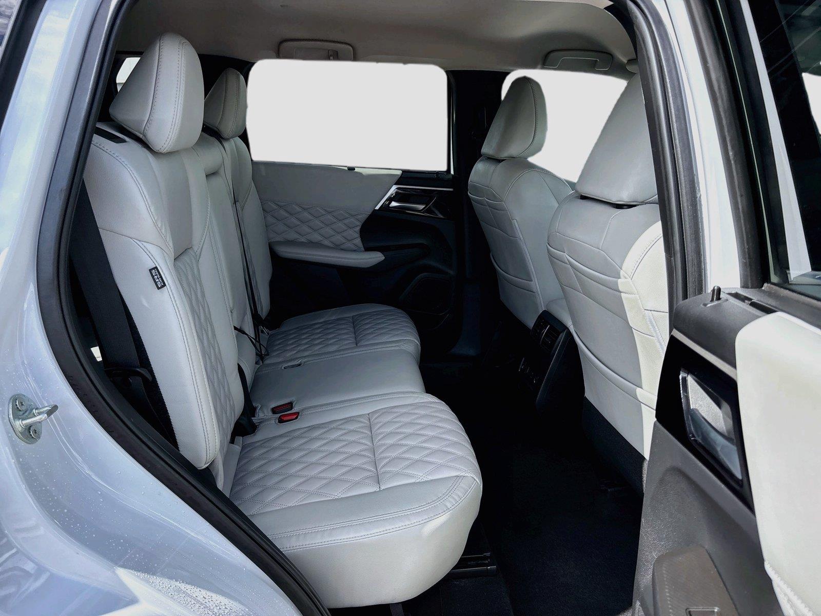 2024 Mitsubishi Outlander SEL