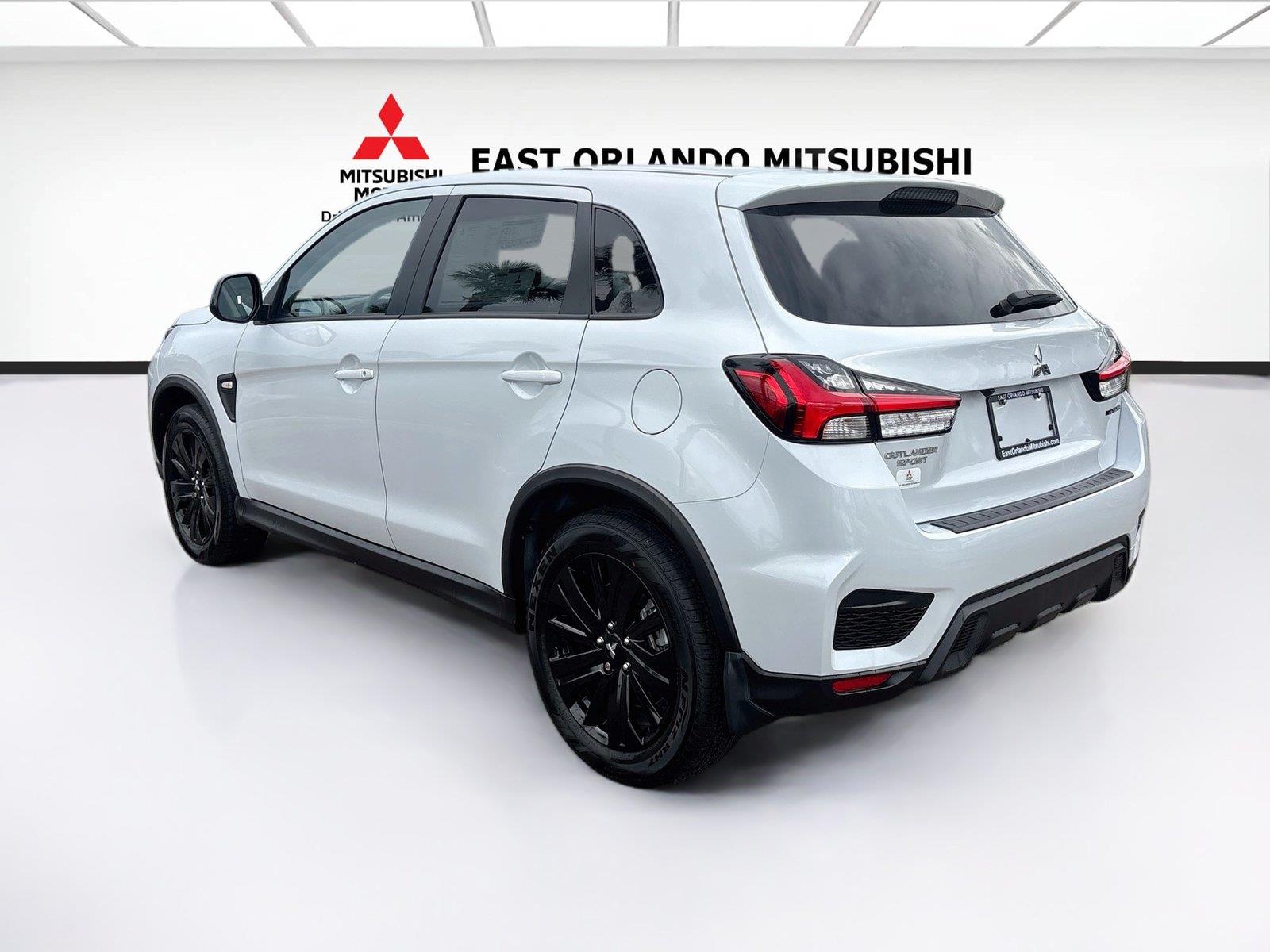 2027 Mitsubishi Outlander Sport LE