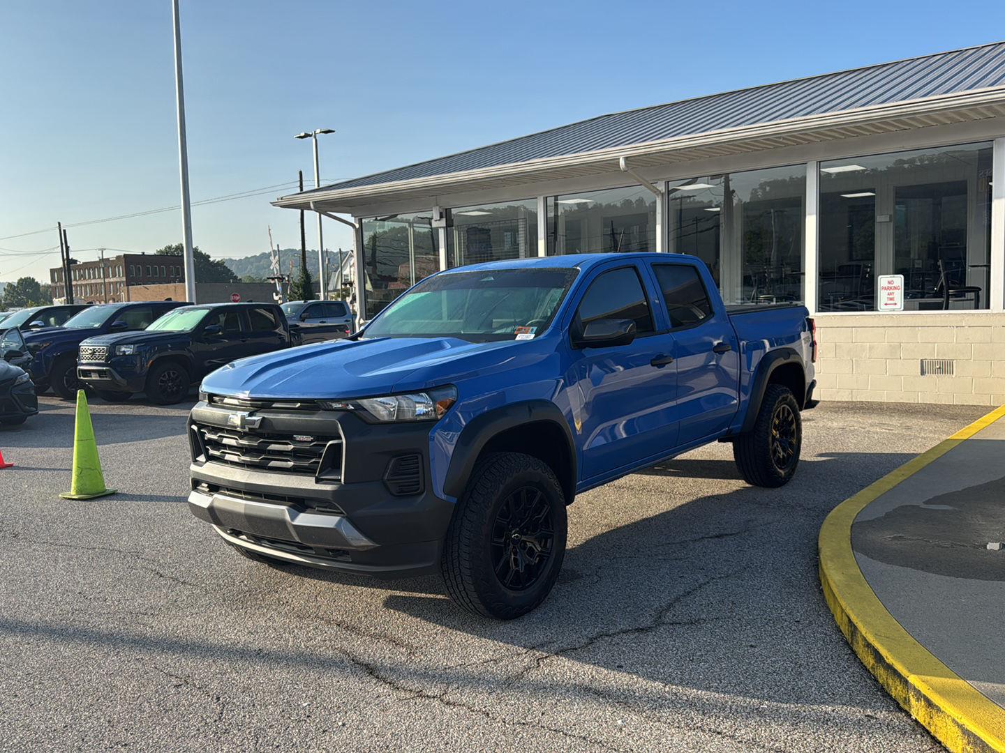 Reef Blue Metallic 2025 Chevrolet Colorado Pickup Truck Four-Wheel Drive 8-Speed Automatic