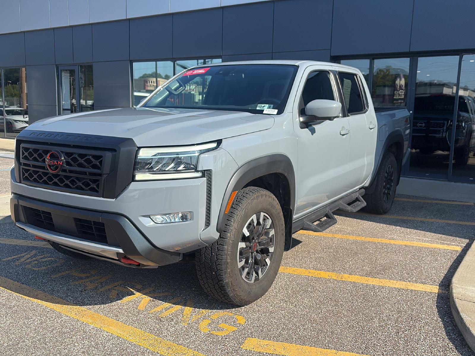 2023 Nissan Frontier PRO-4X Crew Cab 4WD