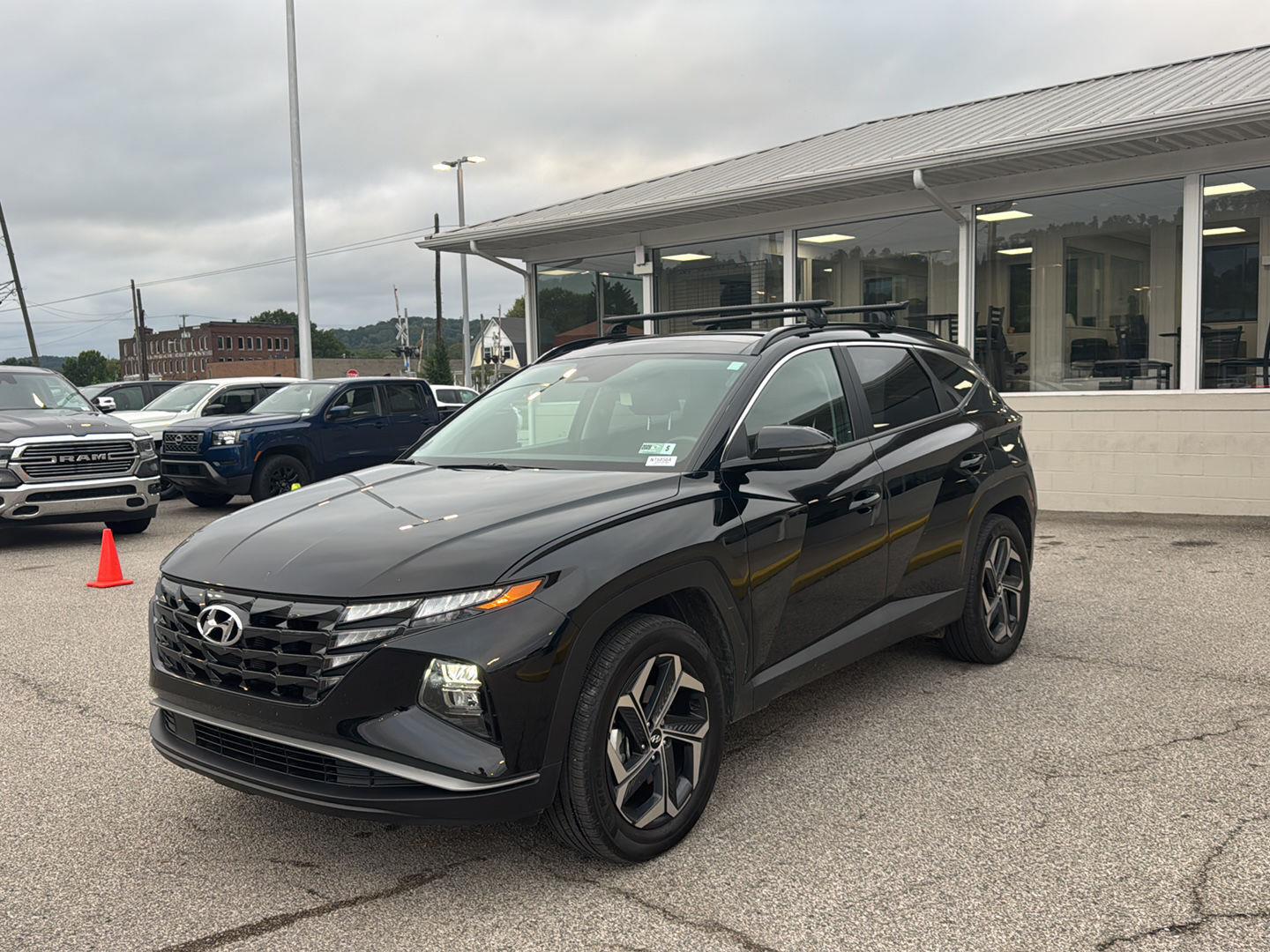 Black Pearl 2024 Hyundai Tucson Hybrid SUV / Crossover All-Wheel Drive Automatic