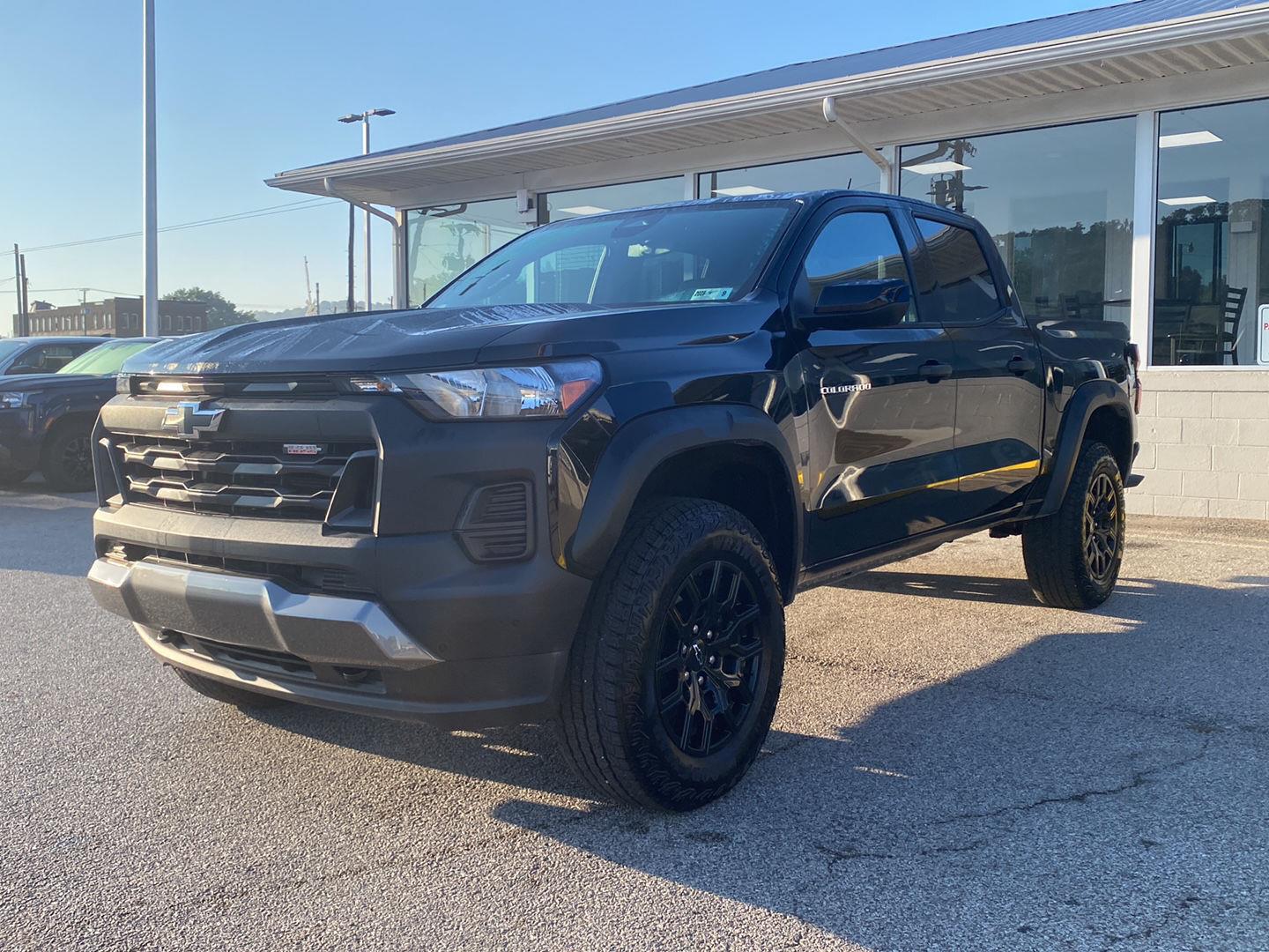 Black 2026 Chevrolet Colorado Pickup Truck Four-Wheel Drive 8-Speed Automatic