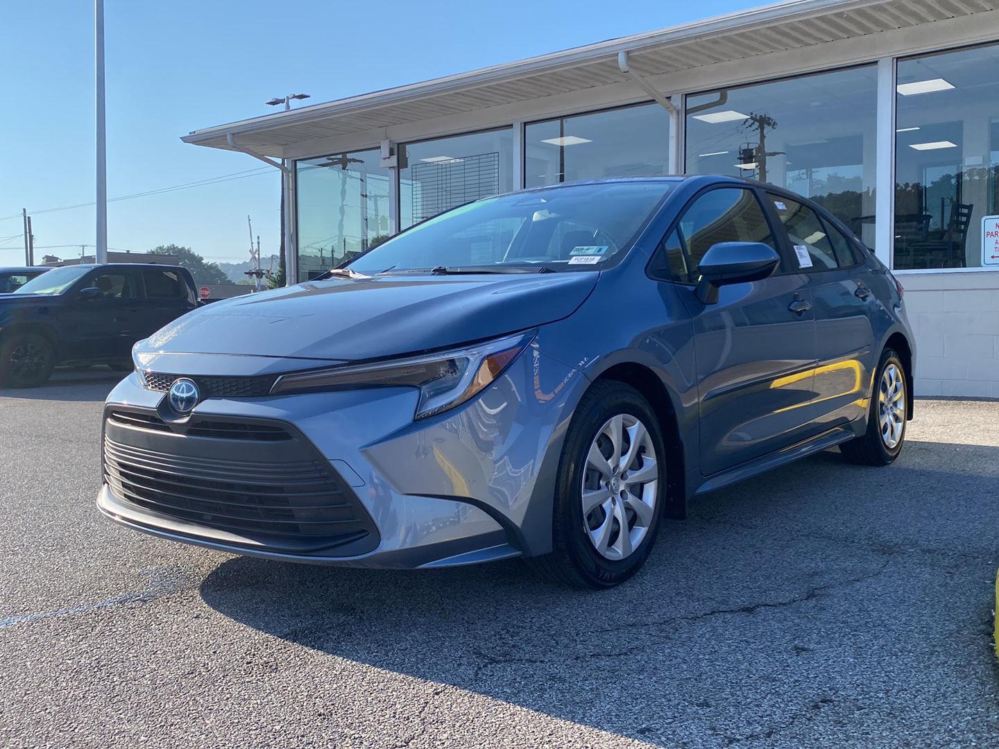  2025 Toyota Corolla Hybrid LE FWD   