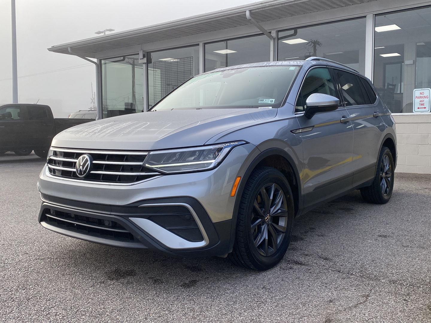 Pyrite Silver Metallic 2024 Volkswagen Tiguan SUV / Crossover All-Wheel Drive Automatic
