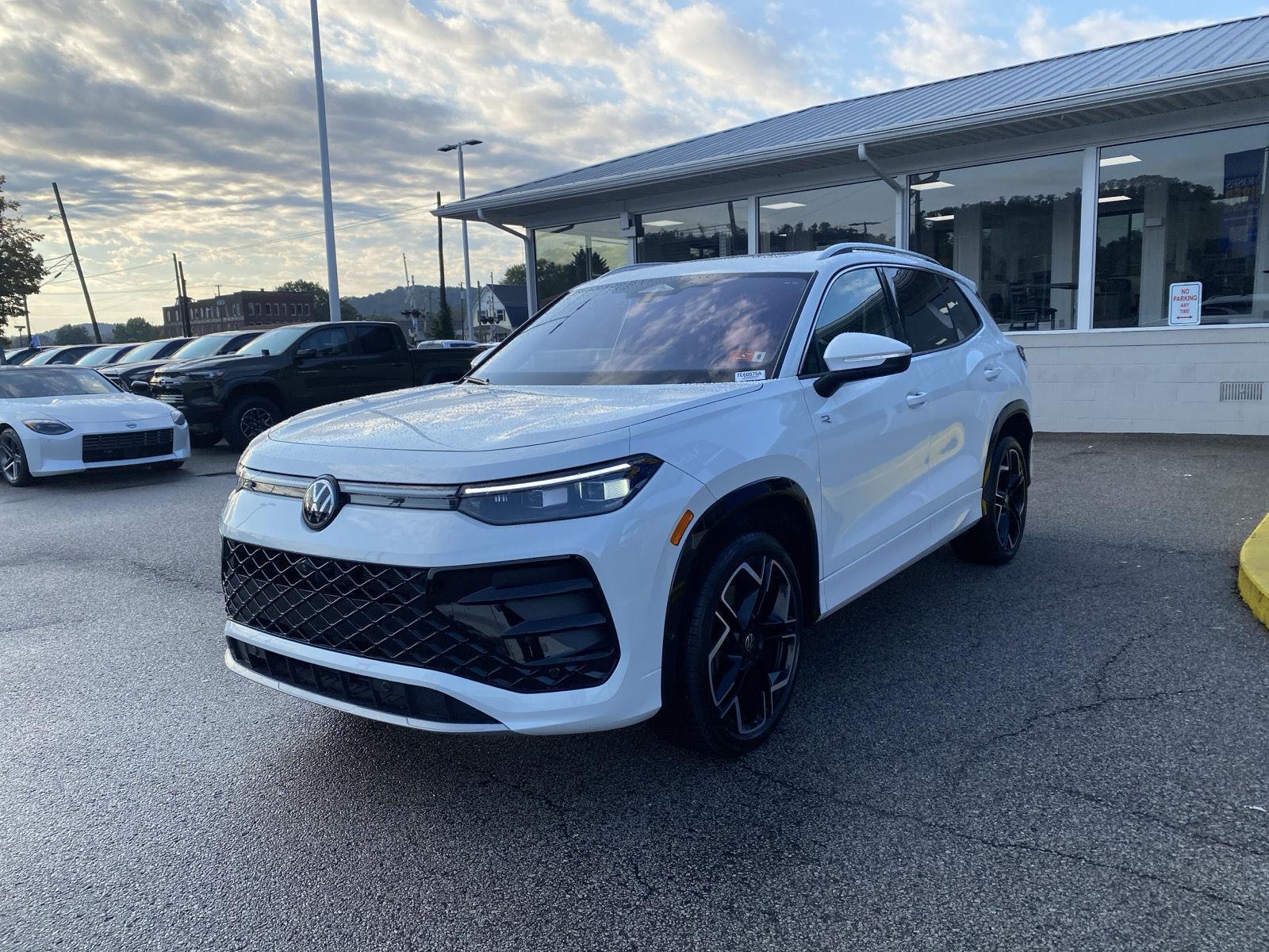 2025 Volkswagen Tiguan SEL R-Line 4Motion
