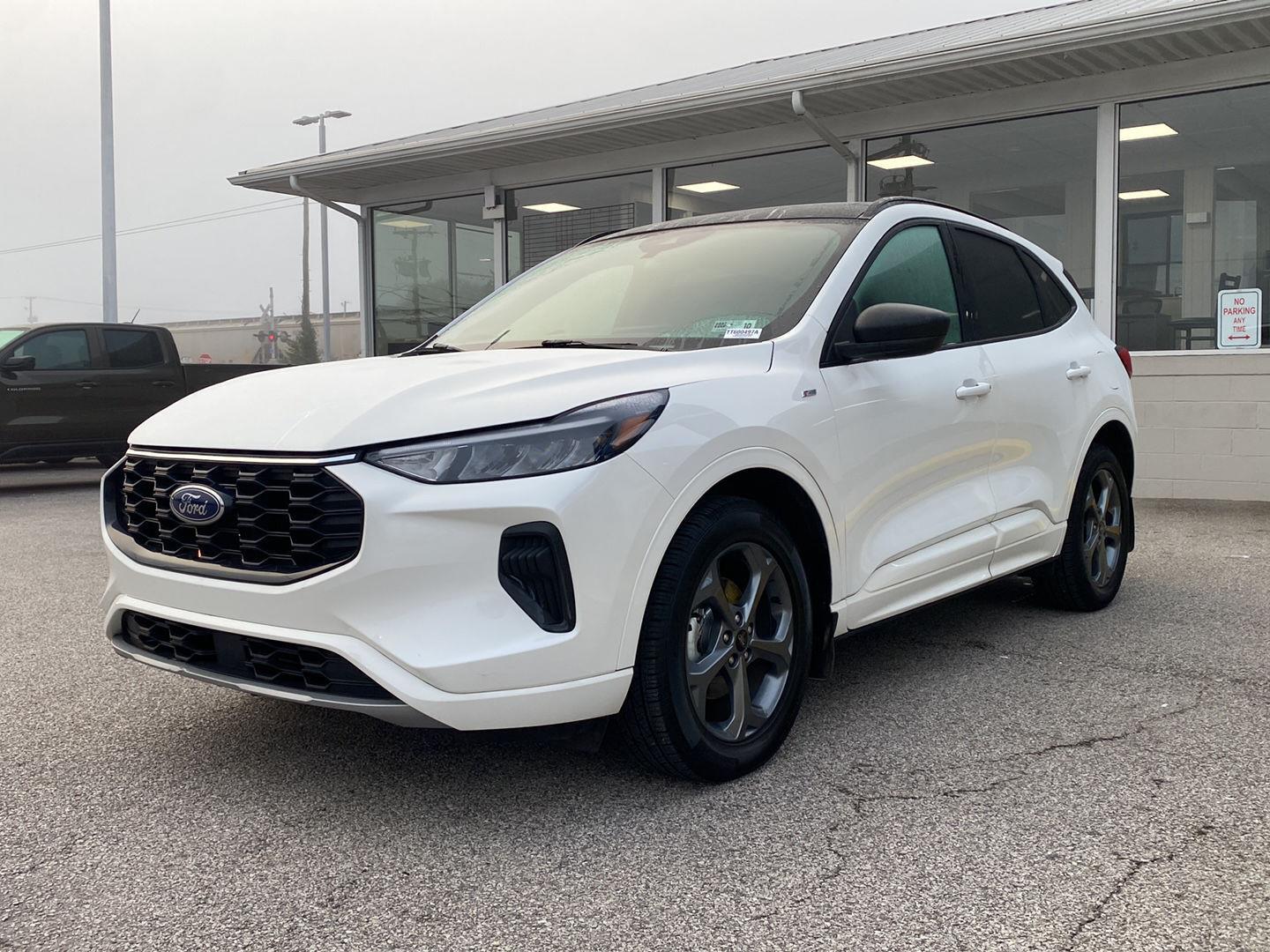 Star White Metallic Tri-Coat 2023 Ford Escape SUV / Crossover All-Wheel Drive 8-Speed Automatic