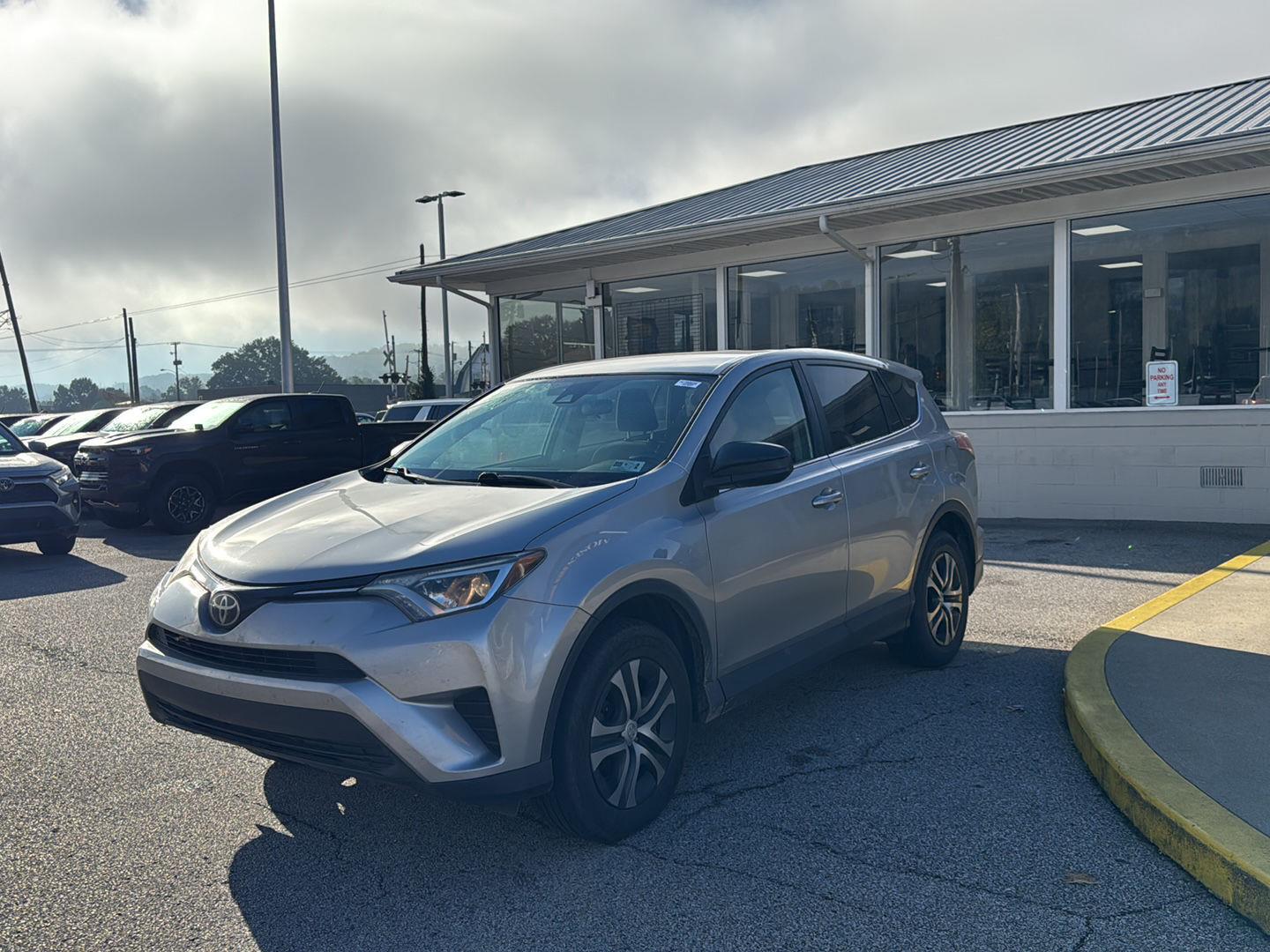  2018 Toyota RAV4 LE AWD   