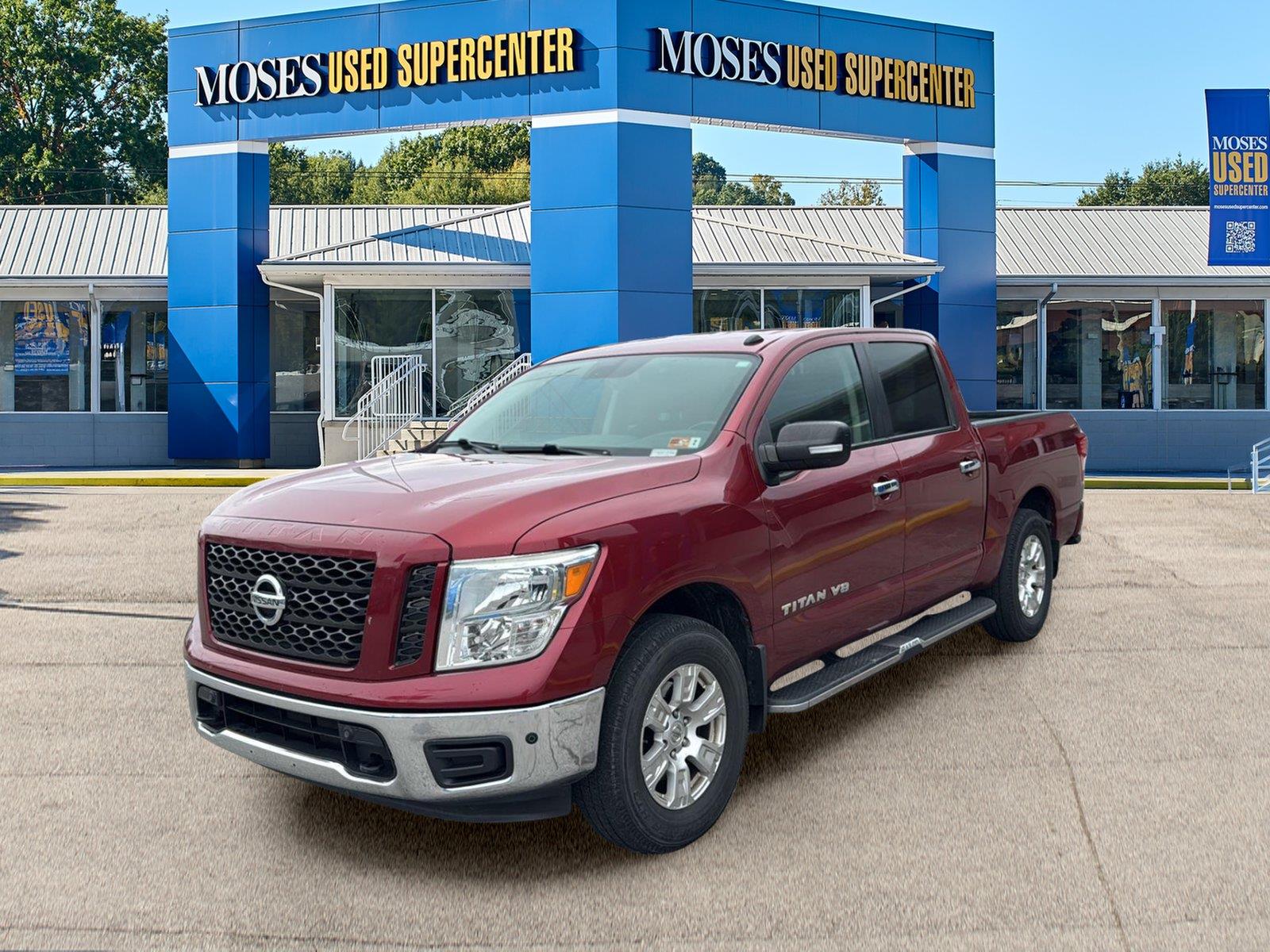  2019 Nissan Titan SV Crew Cab 4WD   