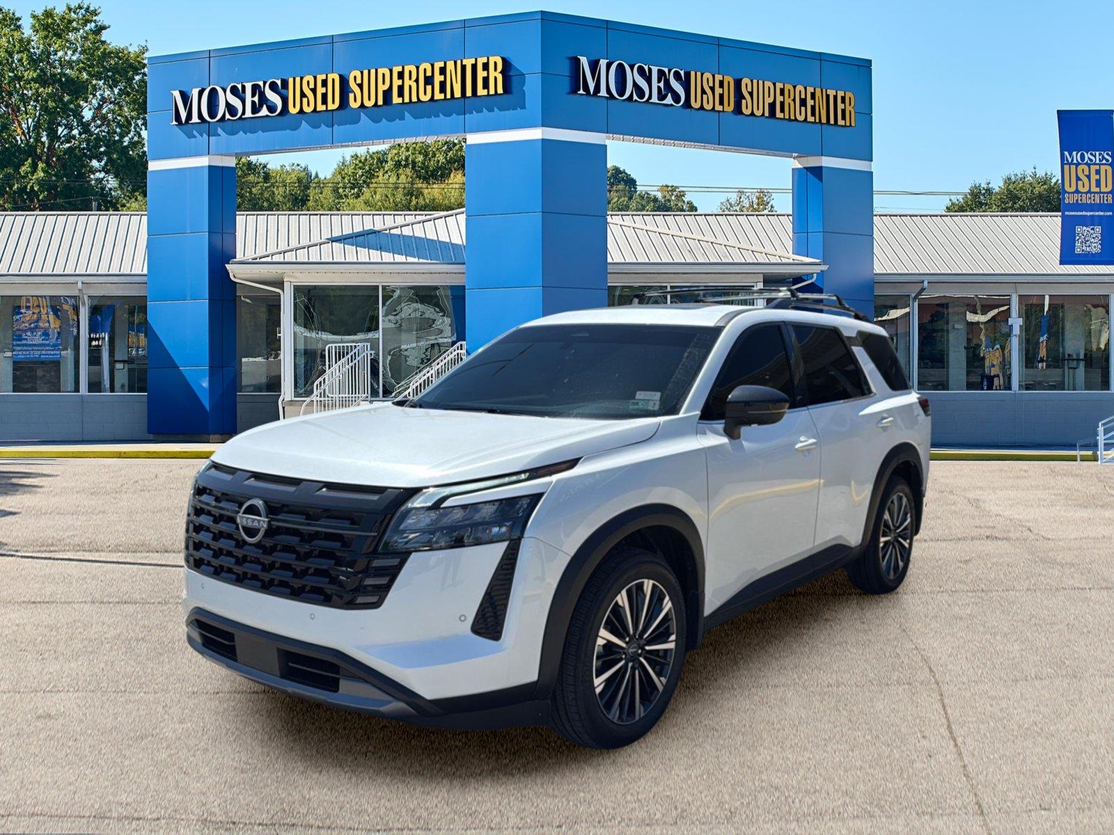Everest White Pearl Tricoat 2026 Nissan Pathfinder SUV / Crossover All-Wheel Drive Automatic