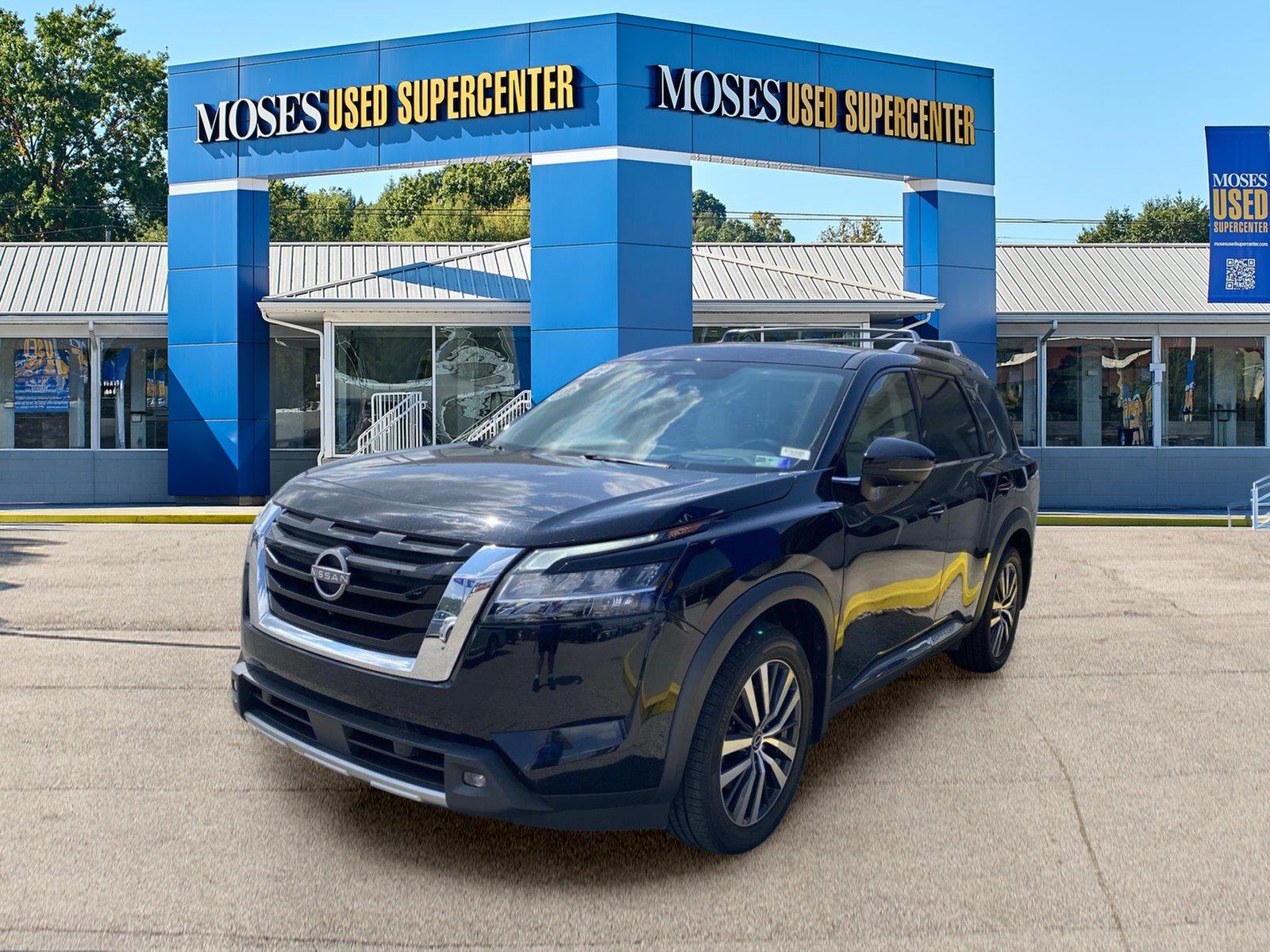  2022 Nissan Pathfinder Platinum 4WD   