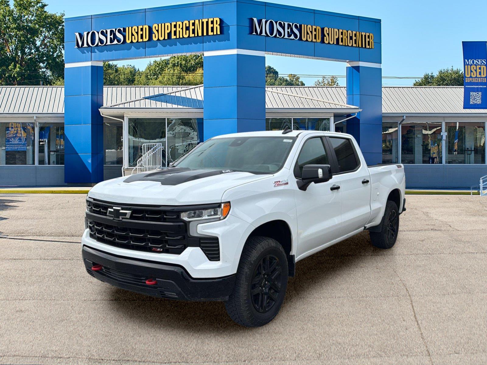 Summit White 2023 Chevrolet Silverado 1500 Pickup Truck Four-Wheel Drive Automatic