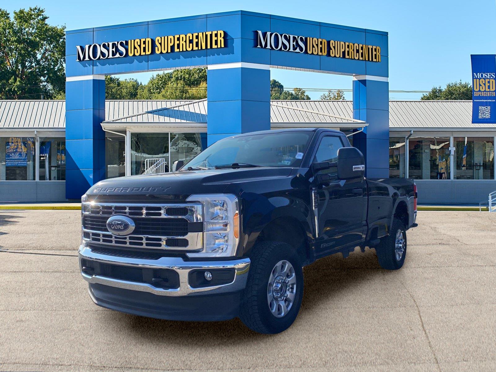 Agate Black 2023 Ford F-350 Super Duty Pickup Truck Four-Wheel Drive Automatic