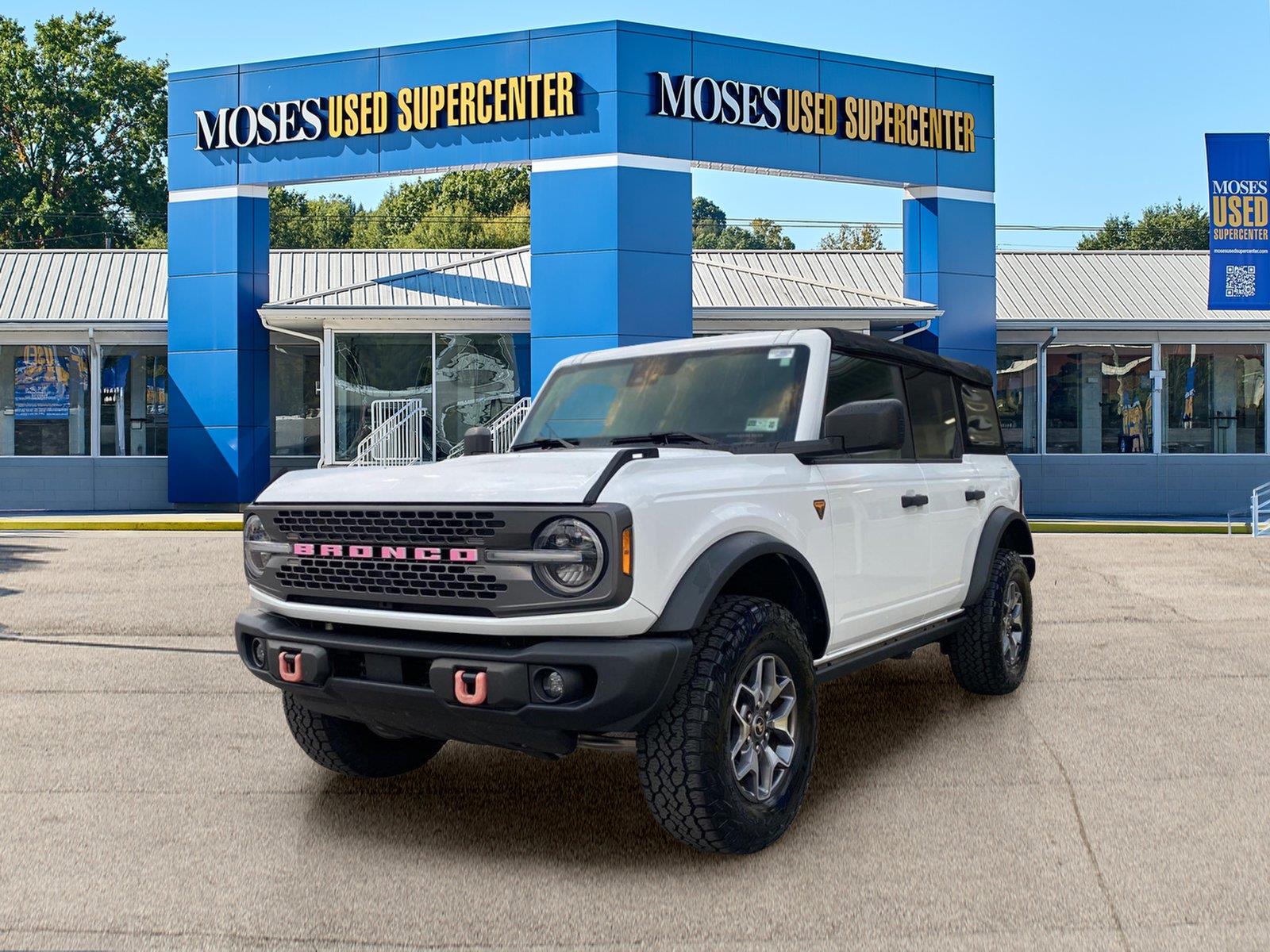 Oxford White 2022 Ford Bronco SUV / Crossover Four-Wheel Drive 7-Speed Manual