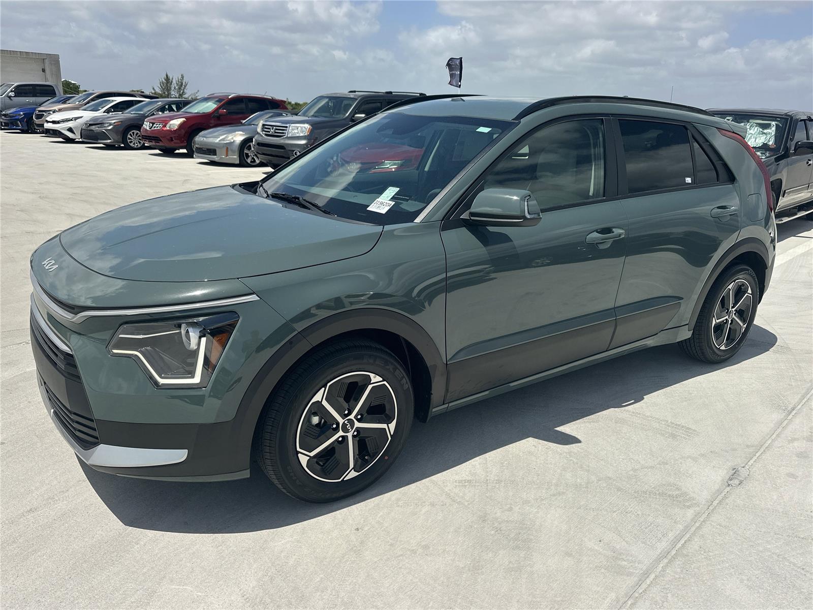 2023 Kia Niro EX FWD