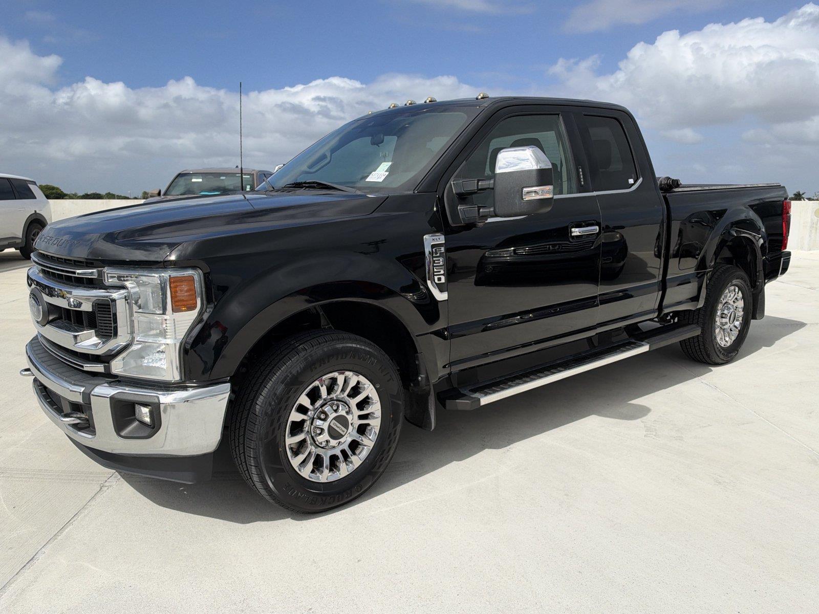 Agate Black 2022 Ford F-350 Super Duty Pickup Truck 4X2 Automatic