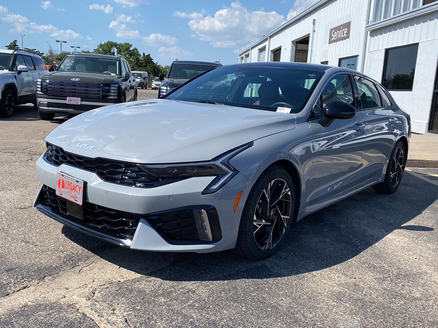 Wolf Gray 2025 Kia K5 Sedan Front-Wheel Drive 8-Speed Automatic