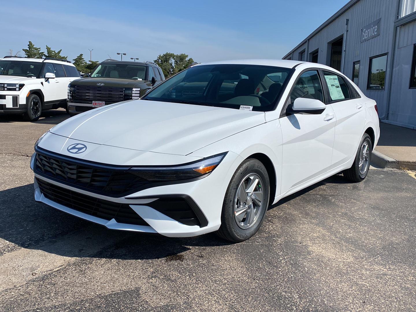 Serenity White 2026 Hyundai Elantra Sedan Front-Wheel Drive Continuously Variable Transmission
