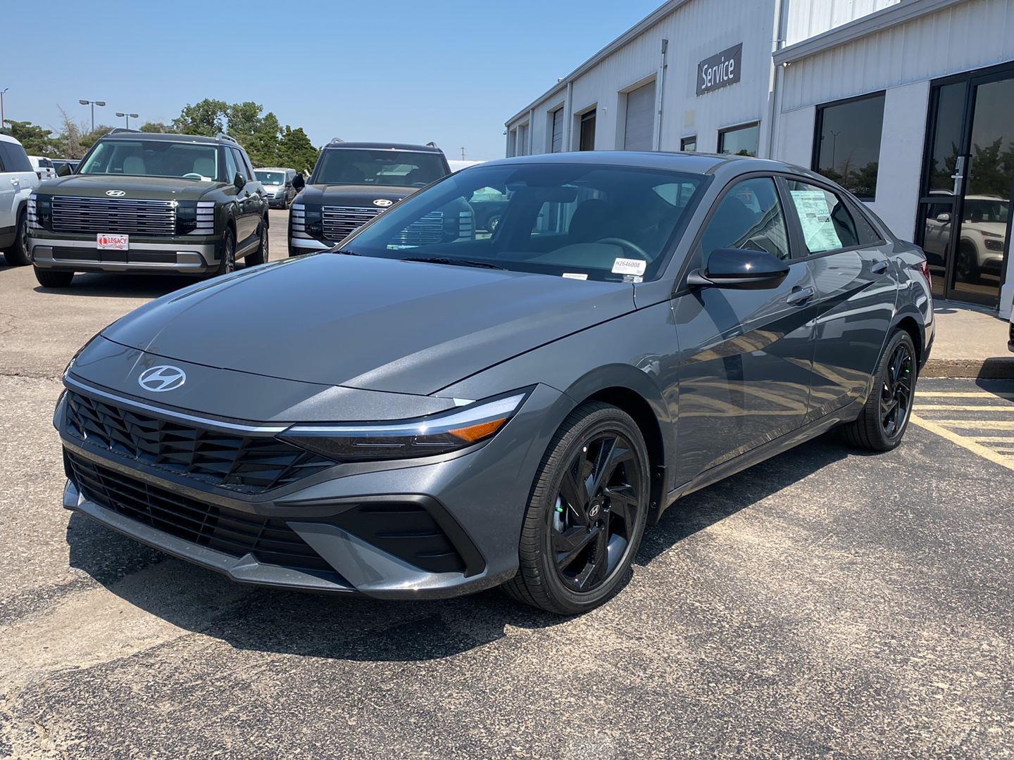 Ecotronic Gray 2026 Hyundai Elantra Sedan Front-Wheel Drive Continuously Variable Transmission