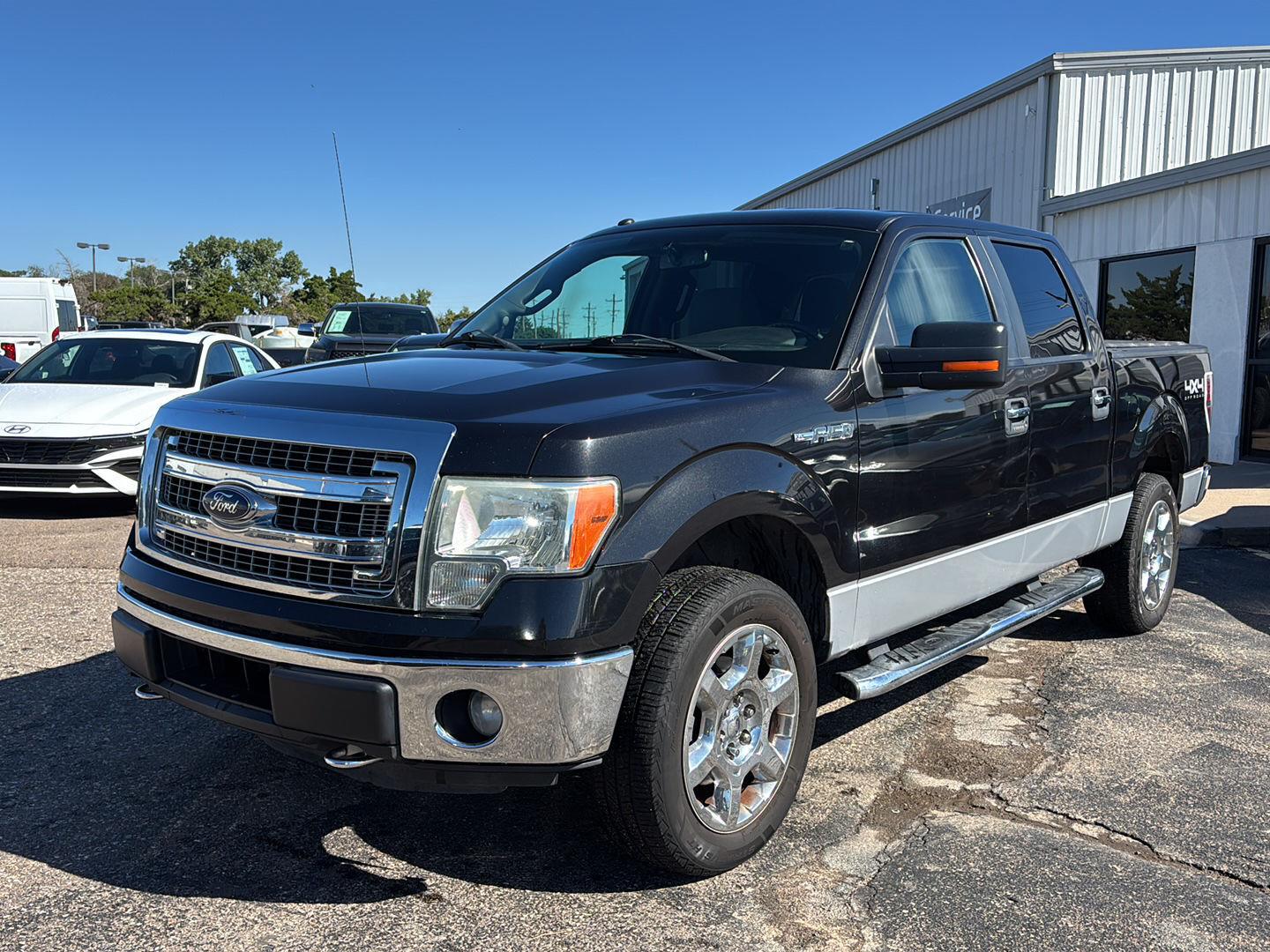 Tuxedo Black Metallic/Ingot Silver Metallic 2014 Ford F-150 Pickup Truck Four-Wheel Drive 6-Speed Automatic