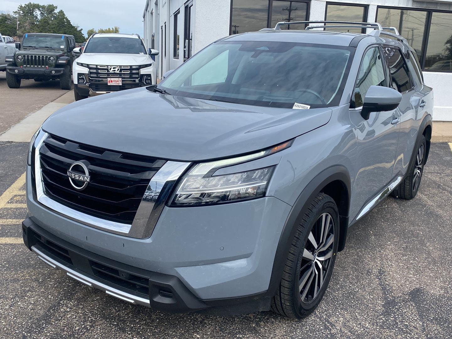 2023 Nissan Pathfinder Platinum 4WD
