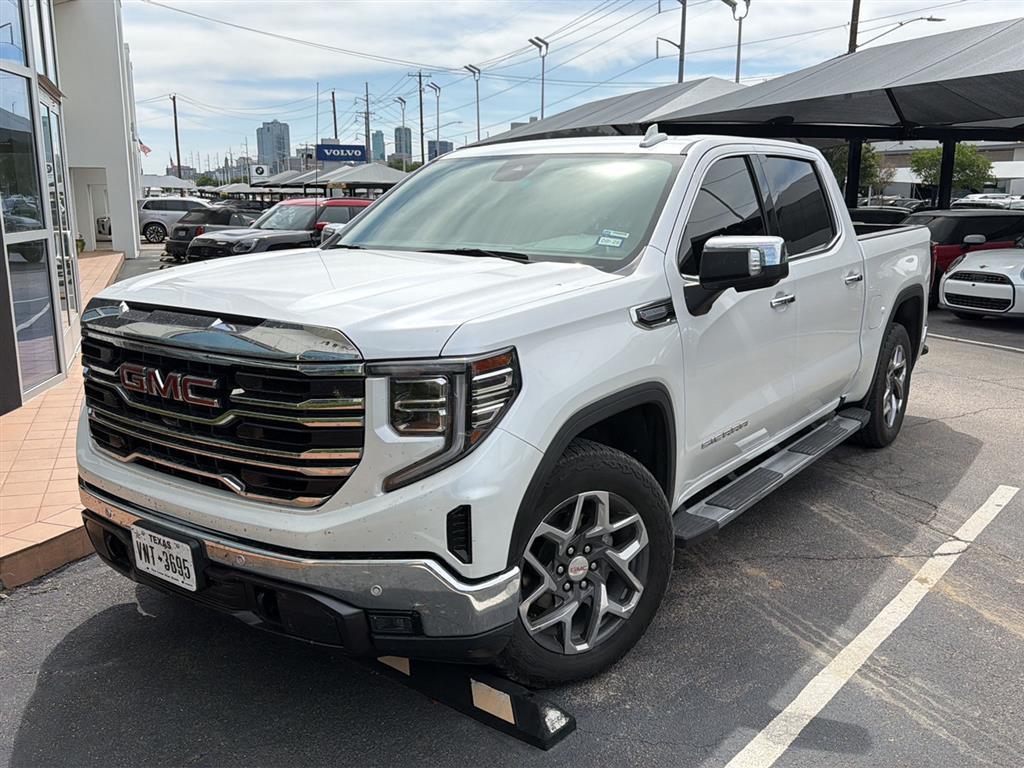 White Frost Tricoat 2024 GMC Sierra 1500 SLT Crew Cab RWD Pickup Truck 4X2 Automatic