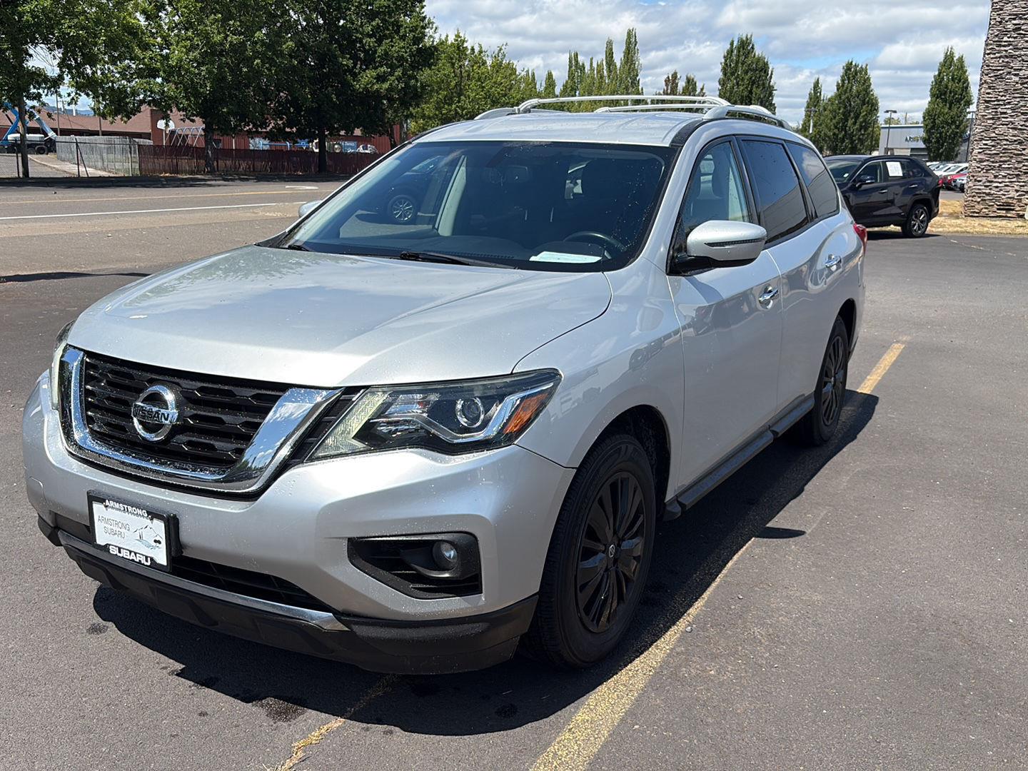 2019 Nissan Pathfinder SV FWD