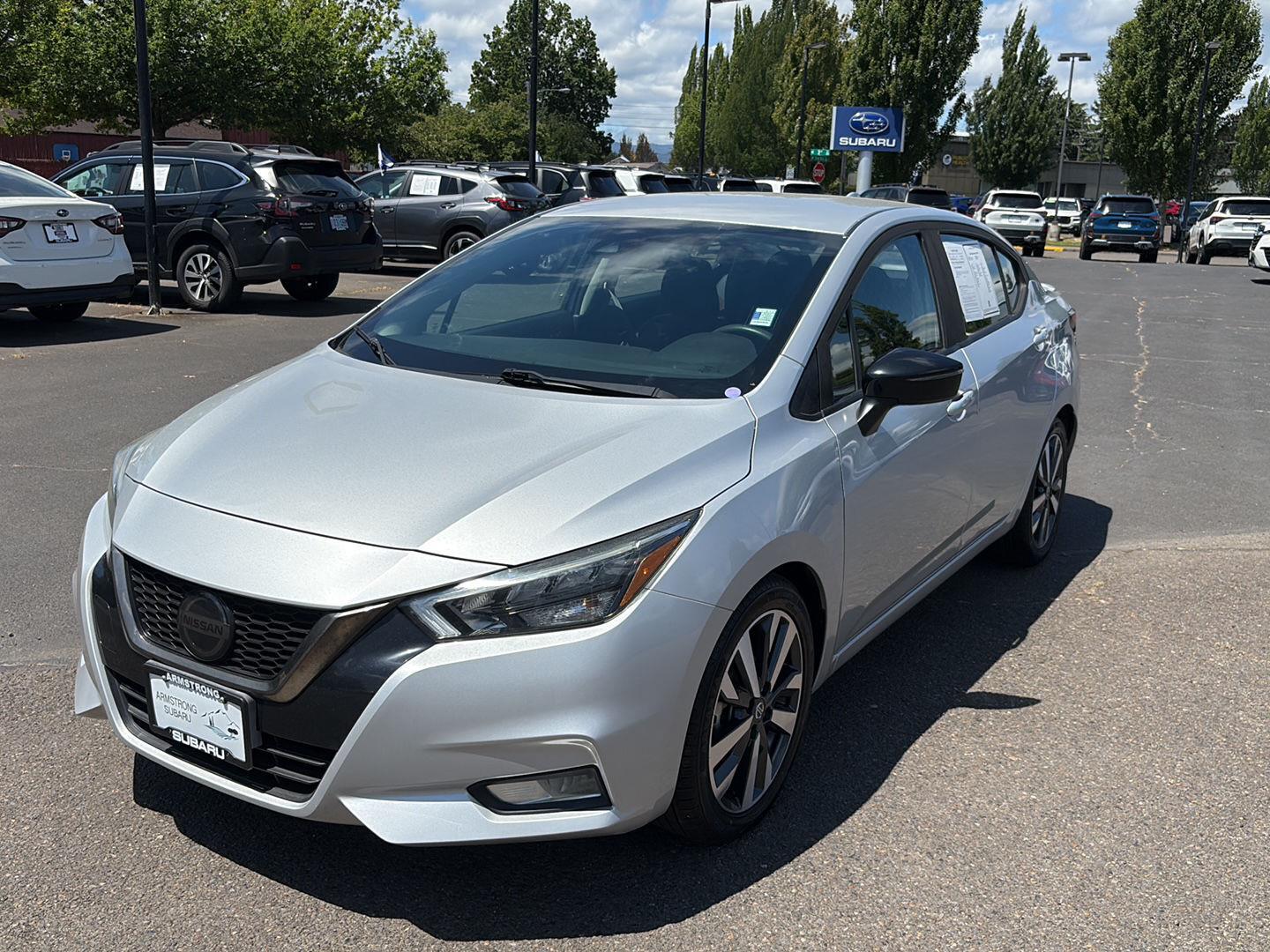 2020 Nissan Versa SR FWD