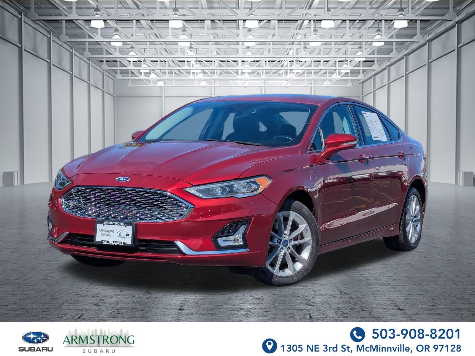 2019 Ford Fusion Energi Rojo (Ruby Red Metallic Tinted Clearcoat) Sedán Tracción delantera Transmisión variable continua