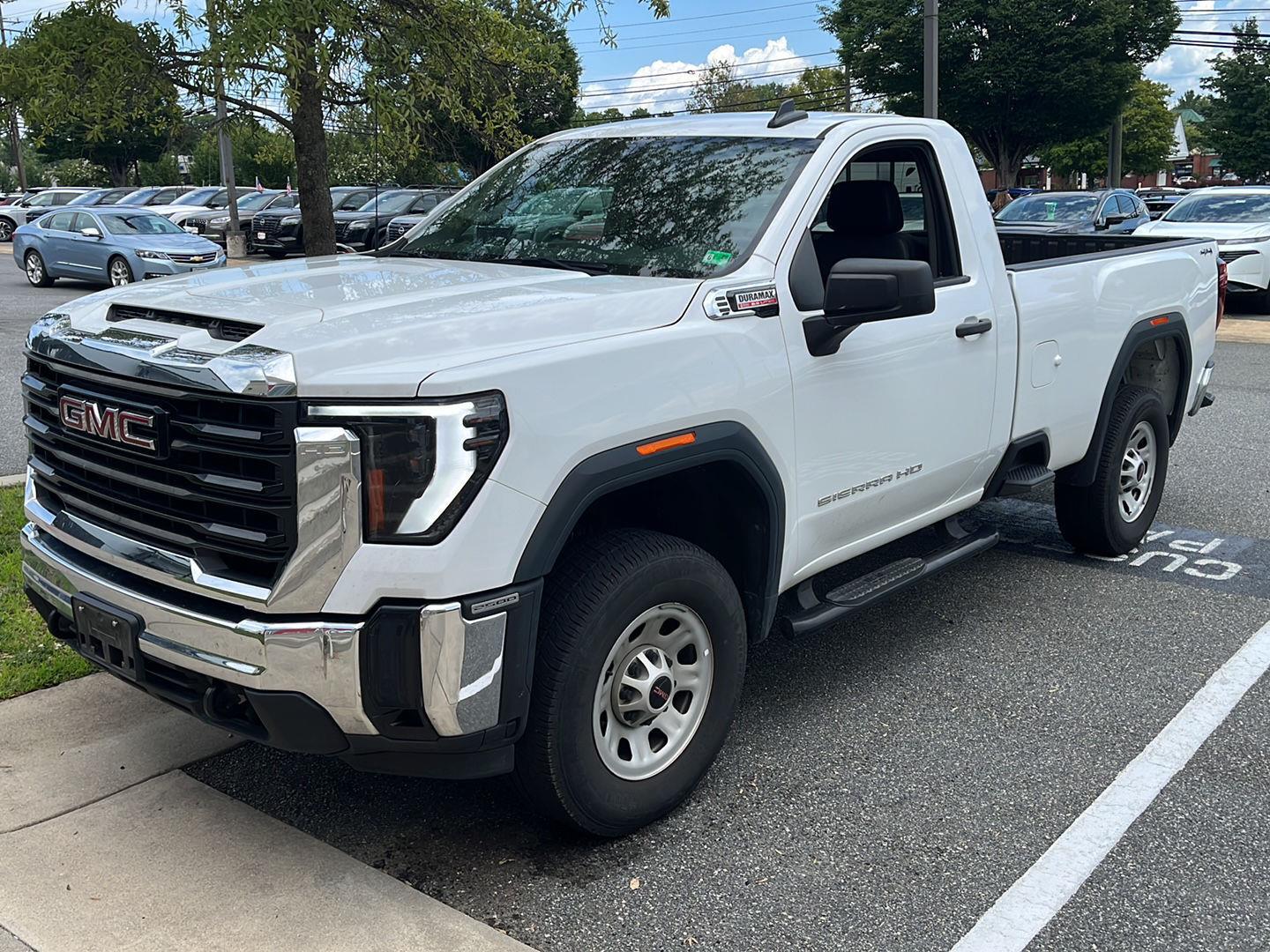 Summit White 2024 GMC Sierra 2500HD Pickup Truck Four-Wheel Drive Automatic
