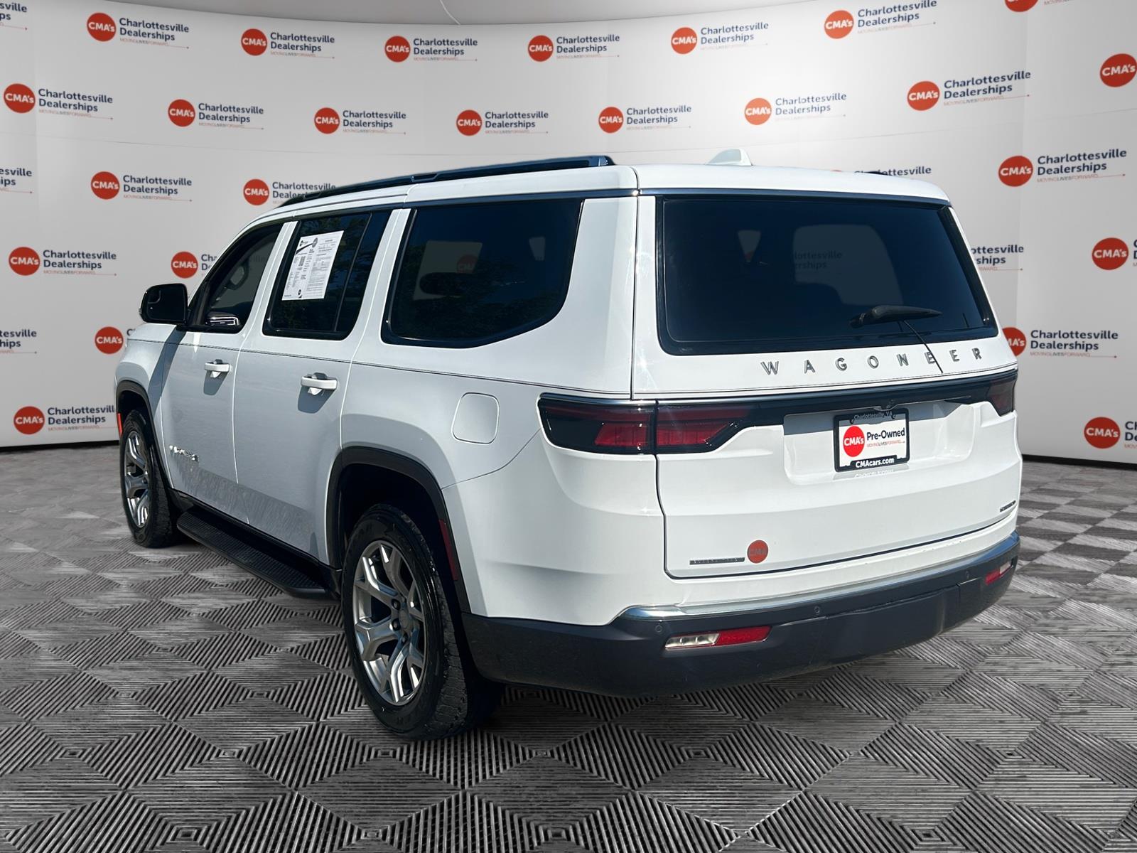 View vehicle photo 3
